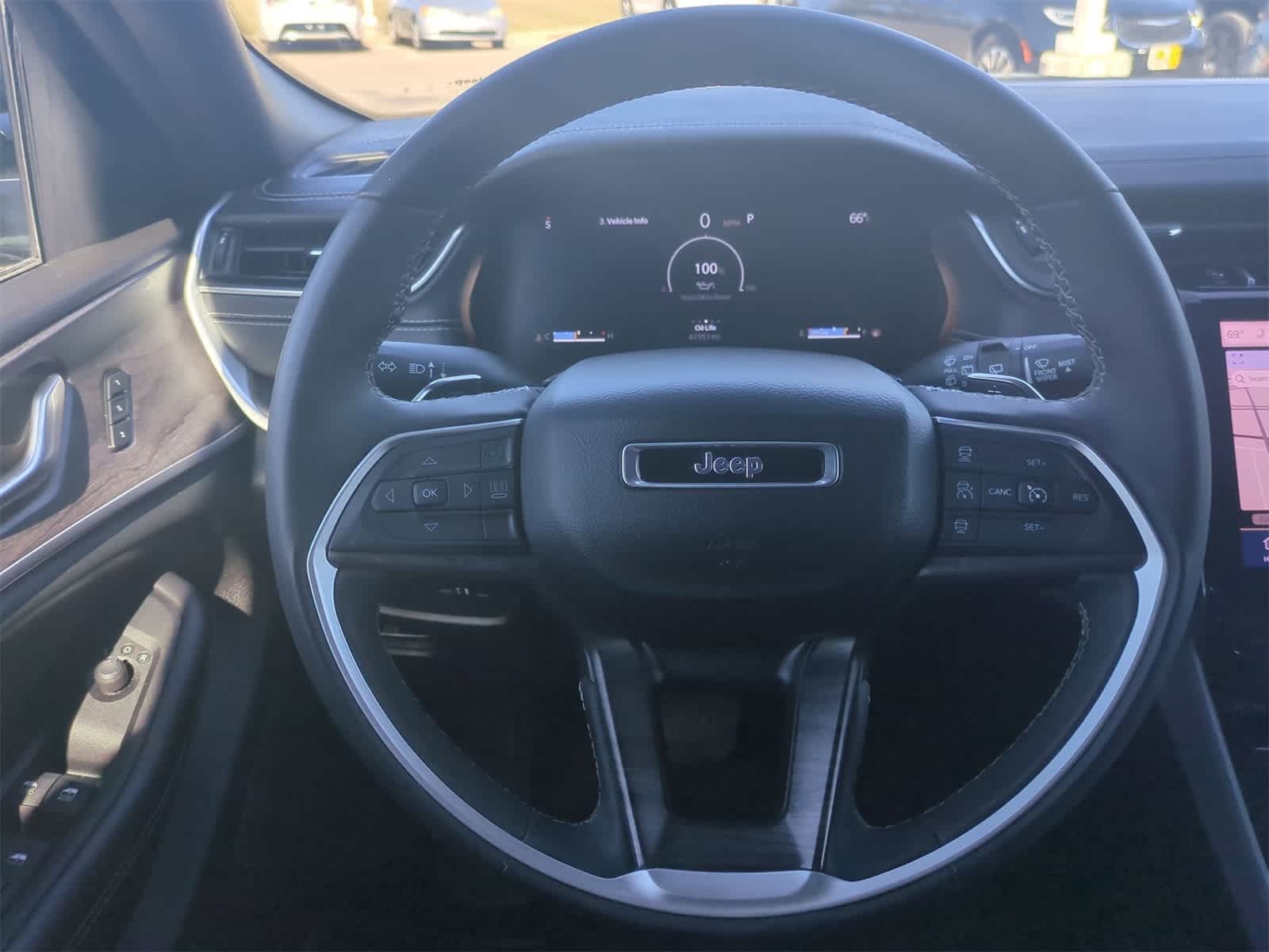 Thumbnail: 2024 Jeep Grand Cherokee L - 24