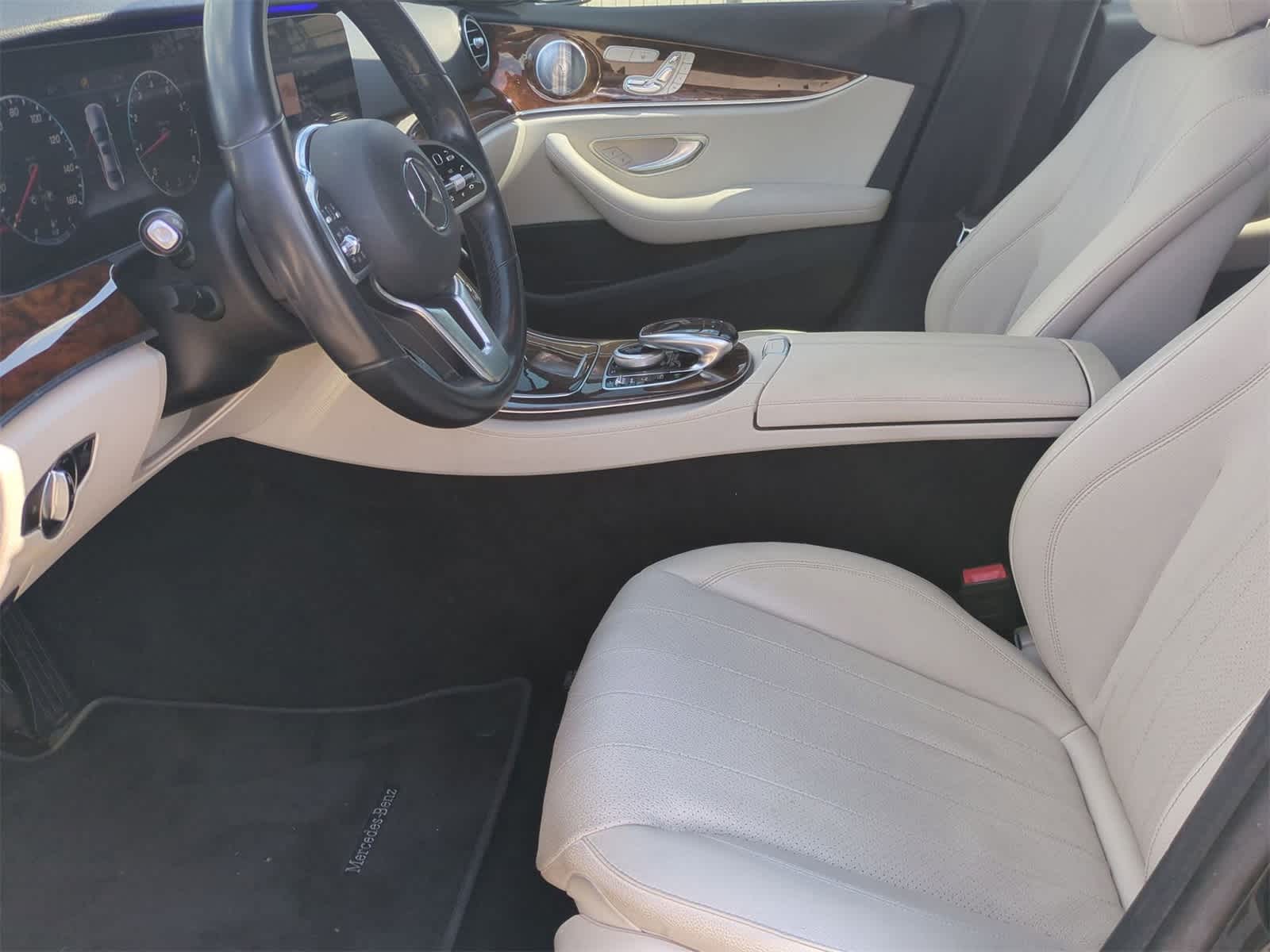 Thumbnail: 2020 Mercedes-Benz E-Class - 16