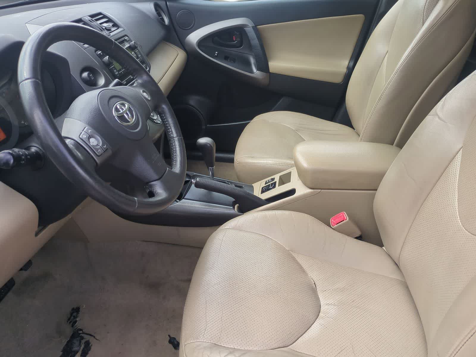 Thumbnail: 2012 Toyota RAV4 - 16