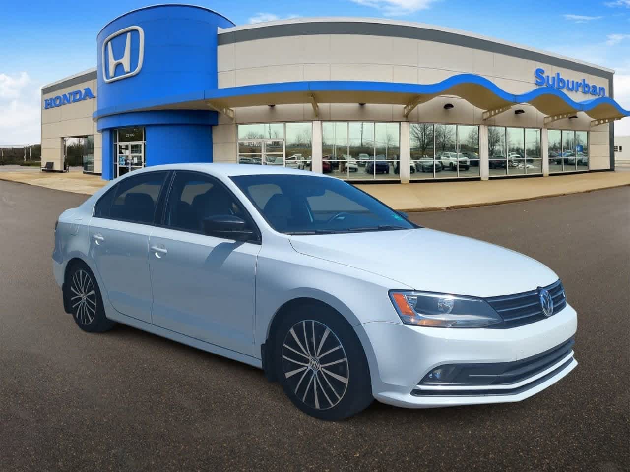 Thumbnail: 2016 Volkswagen Jetta - 2