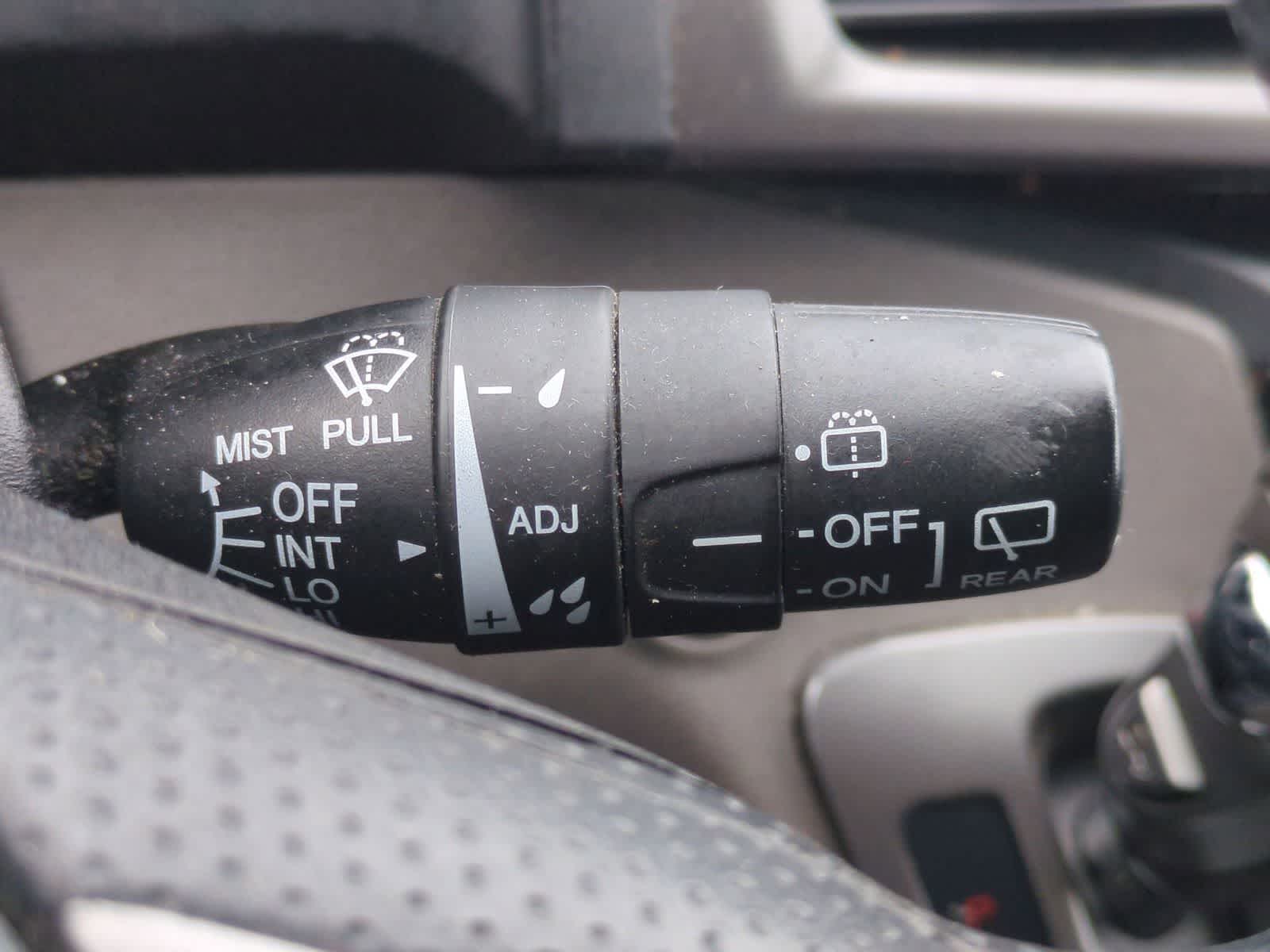 Thumbnail: 2015 Honda Odyssey - 25