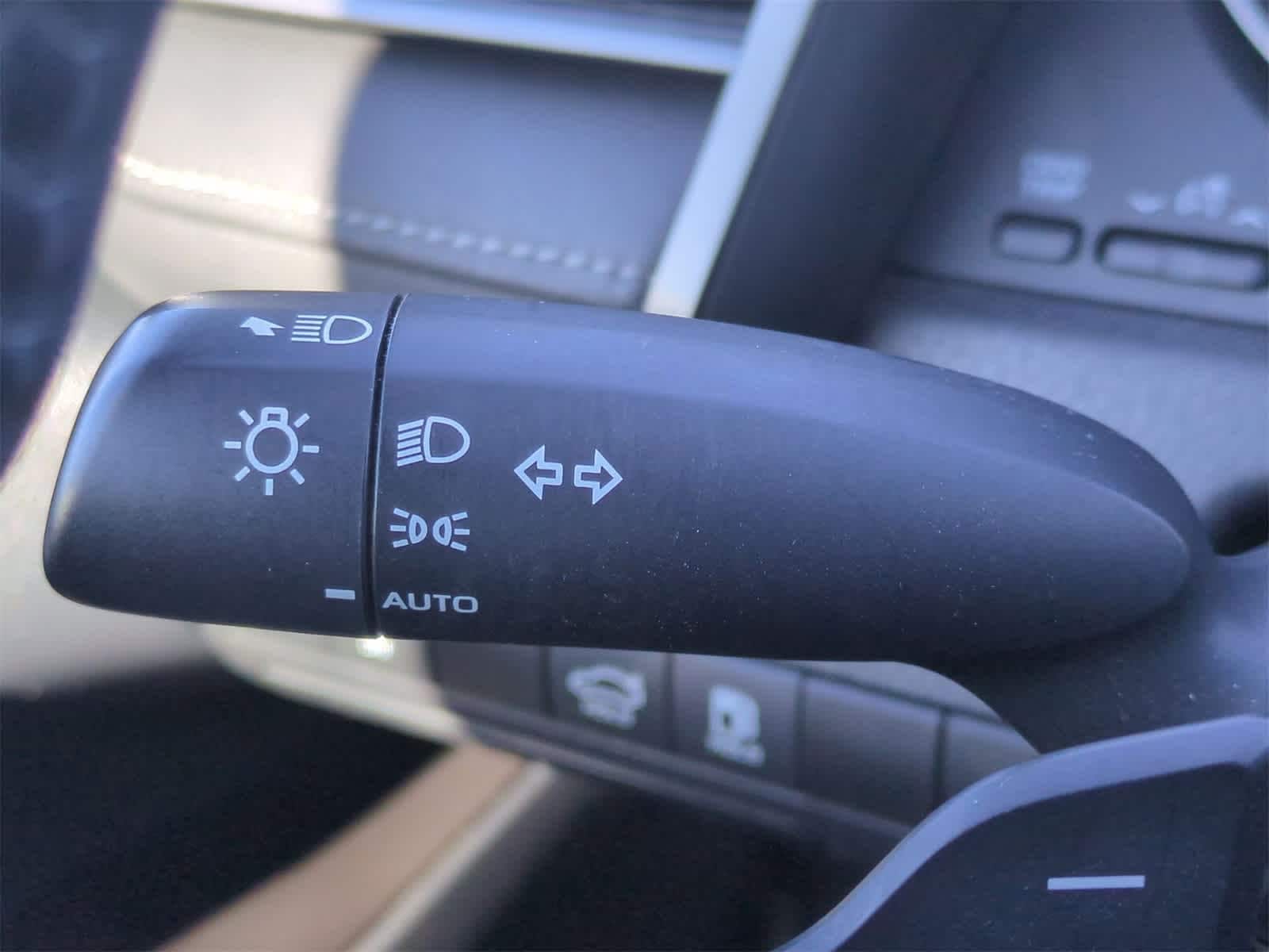 Thumbnail: 2021 Toyota Camry - 26