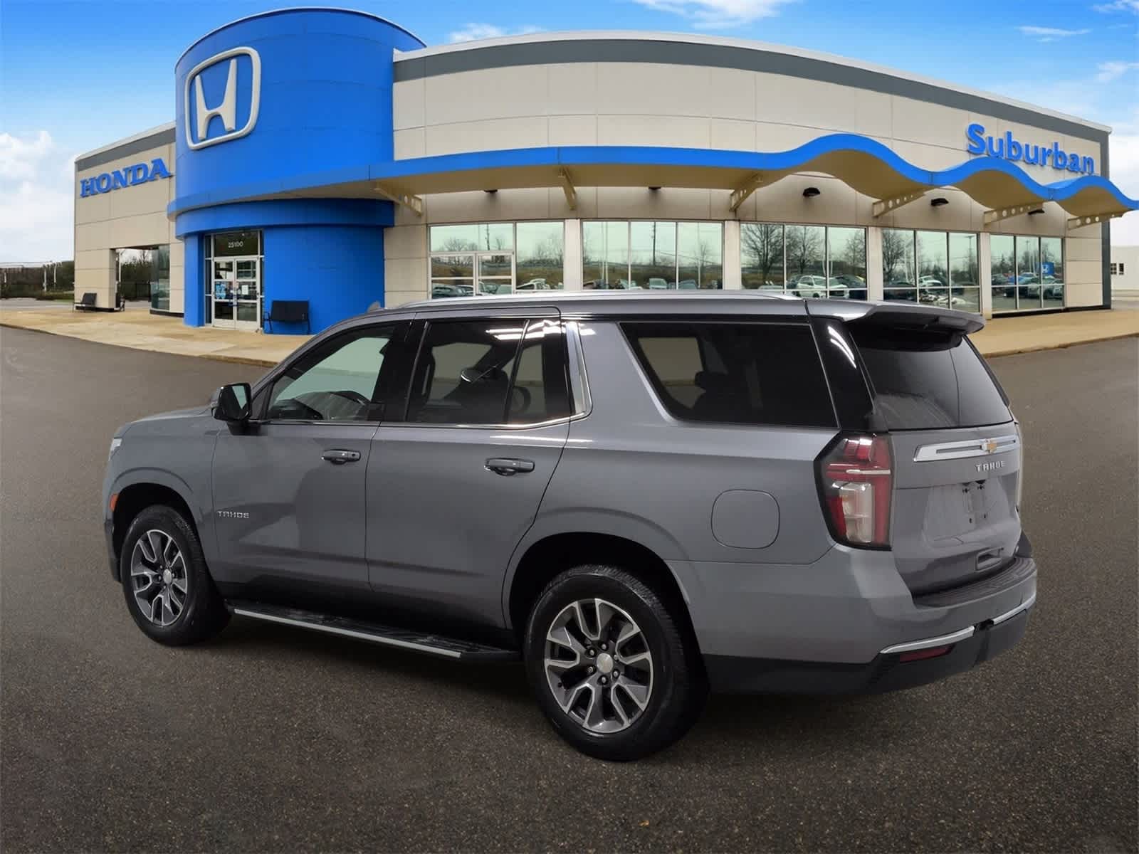 Thumbnail: 2022 Chevrolet Tahoe - 6