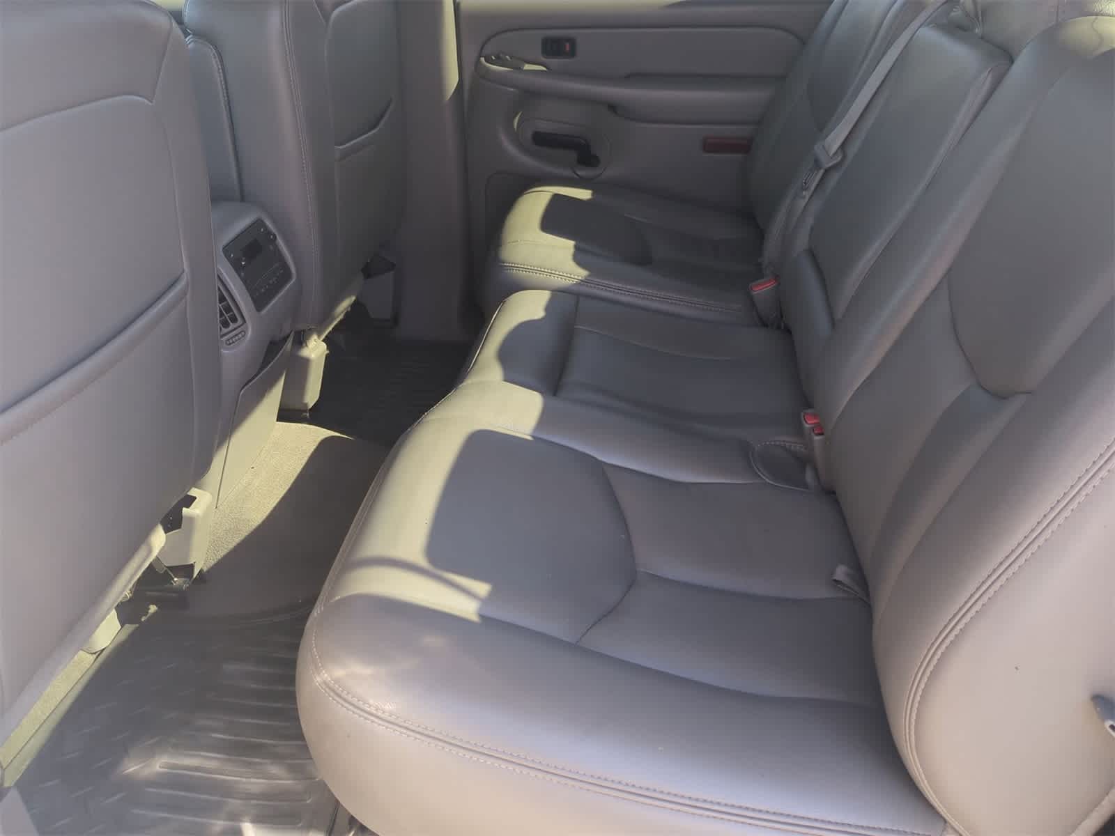 Thumbnail: 2006 Chevrolet Avalanche 1500 - 20