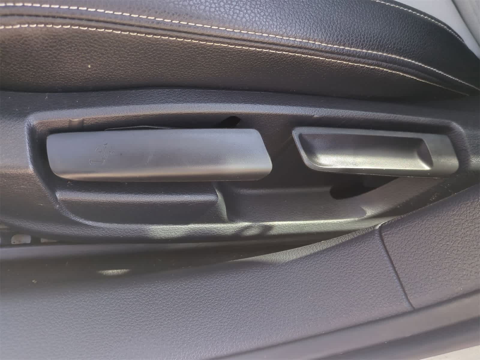 Thumbnail: 2016 Volkswagen Jetta - 17