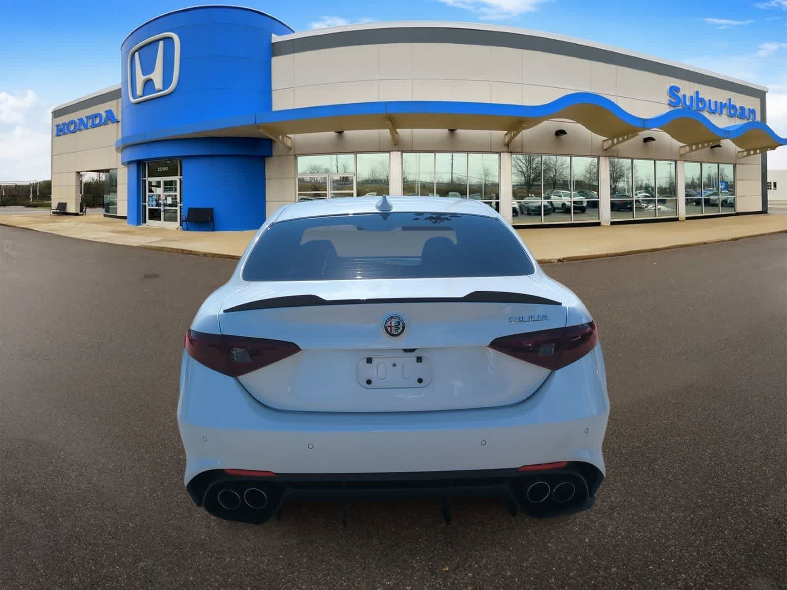 Thumbnail: 2018 Alfa Romeo Giulia - 7