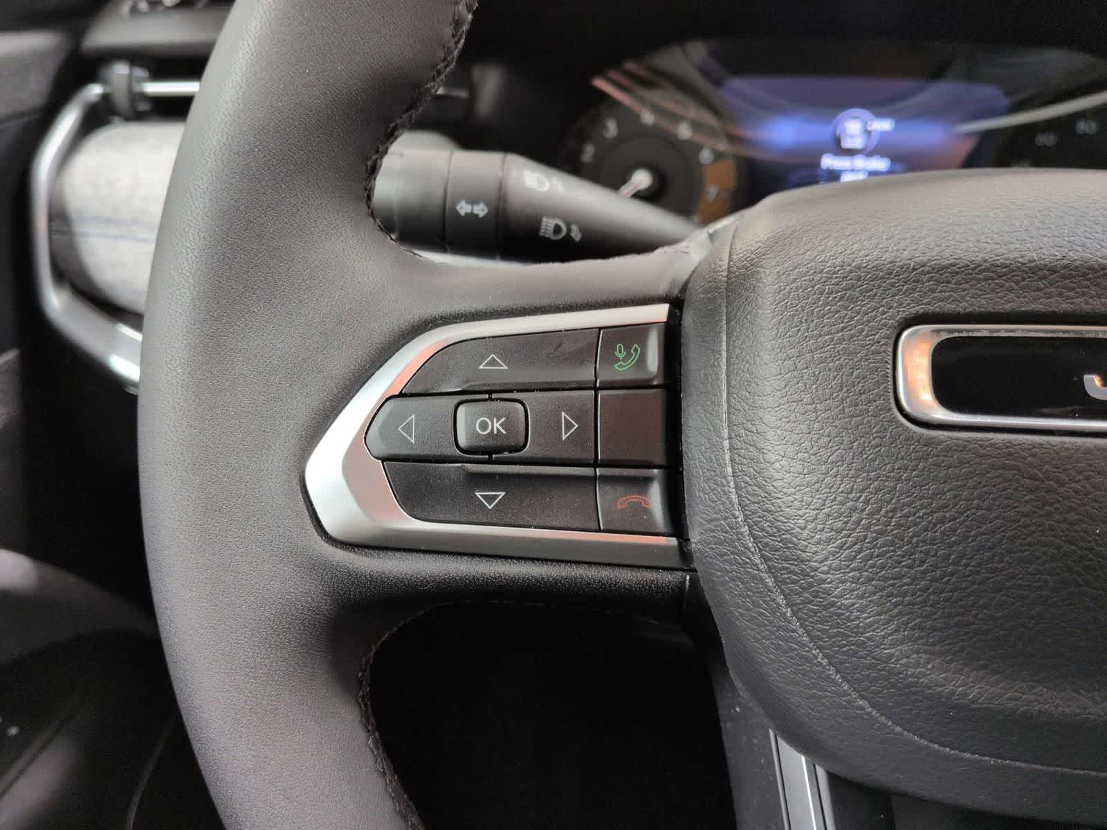 Thumbnail: 2025 Jeep Compass - 24