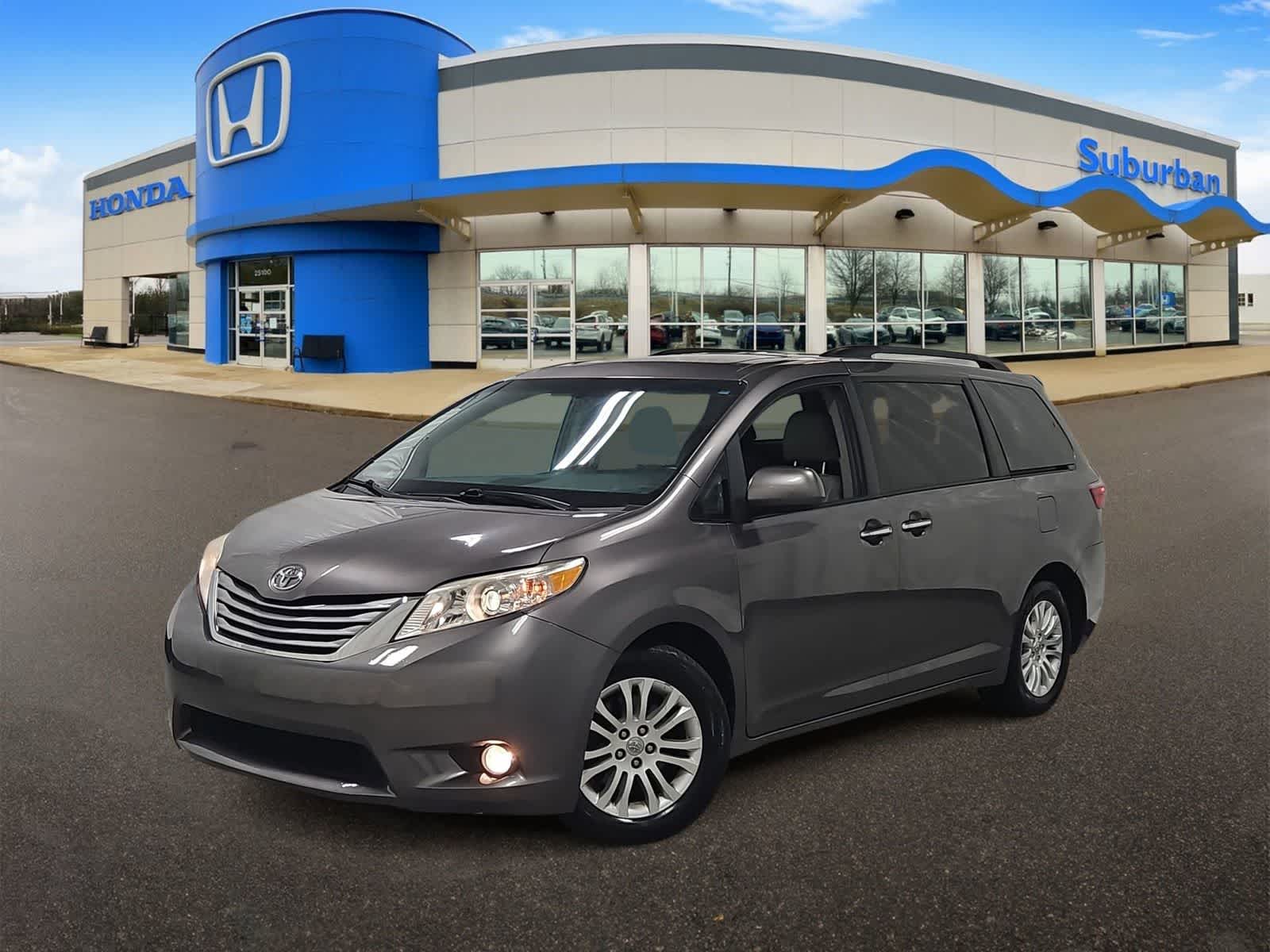 2016 Toyota Sienna XLE Premium -
                  Farmington Hills, MI