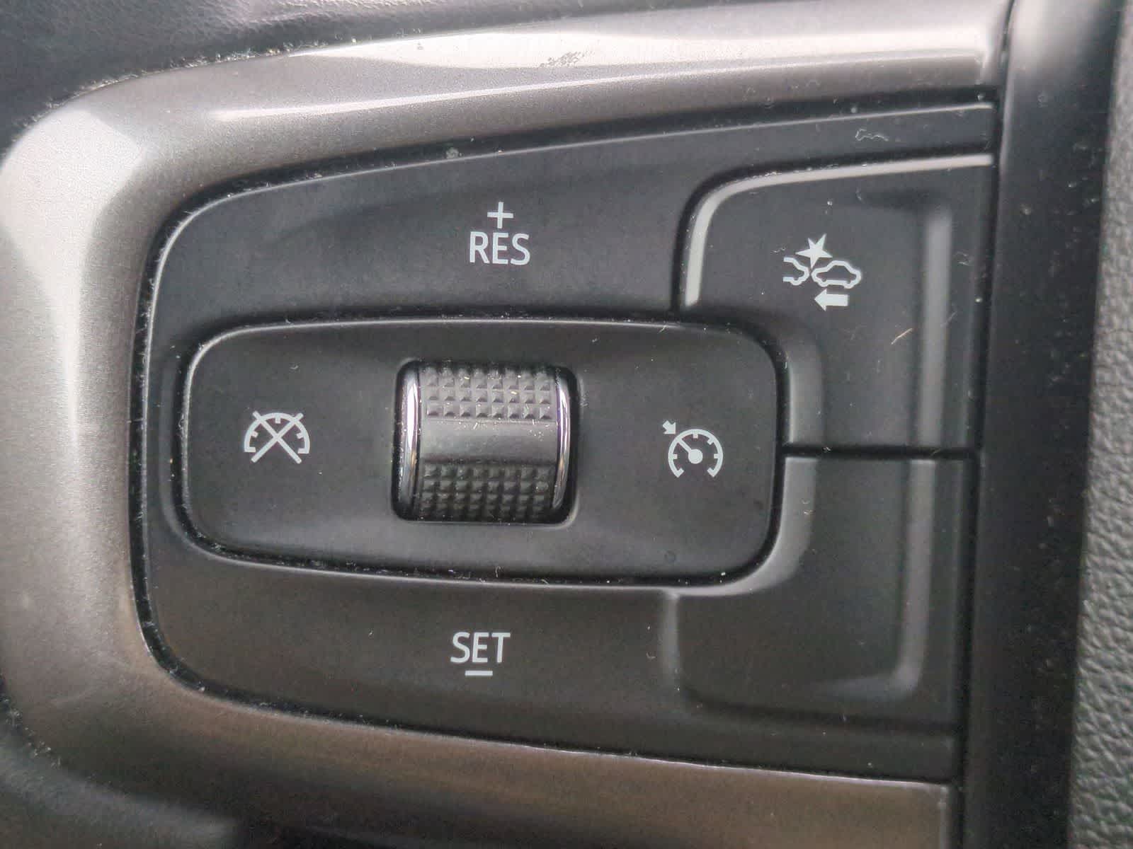 Thumbnail: 2023 Chevrolet Suburban - 23