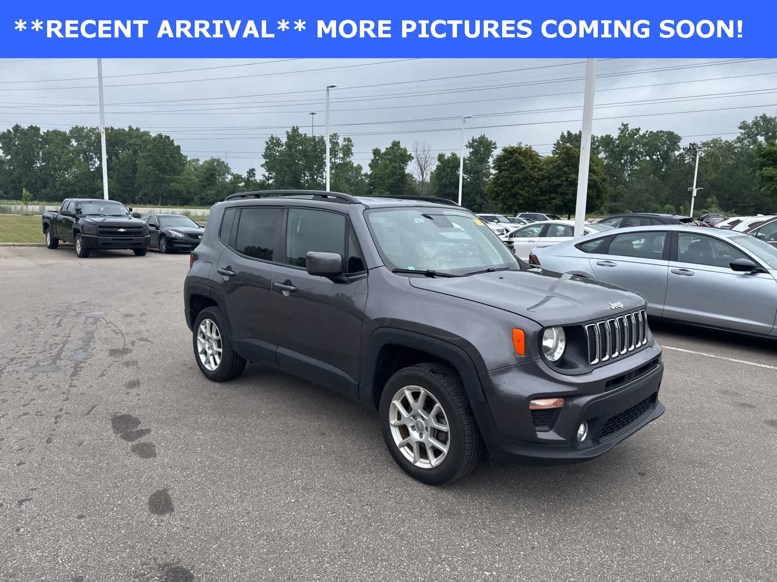 Thumbnail: 2019 Jeep Renegade - 7