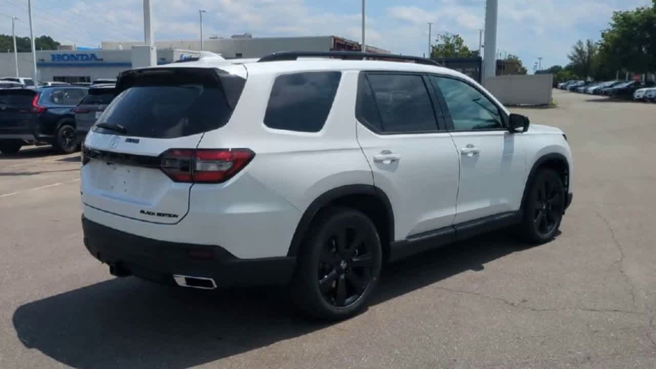 Thumbnail: 2025 Honda Pilot - 8