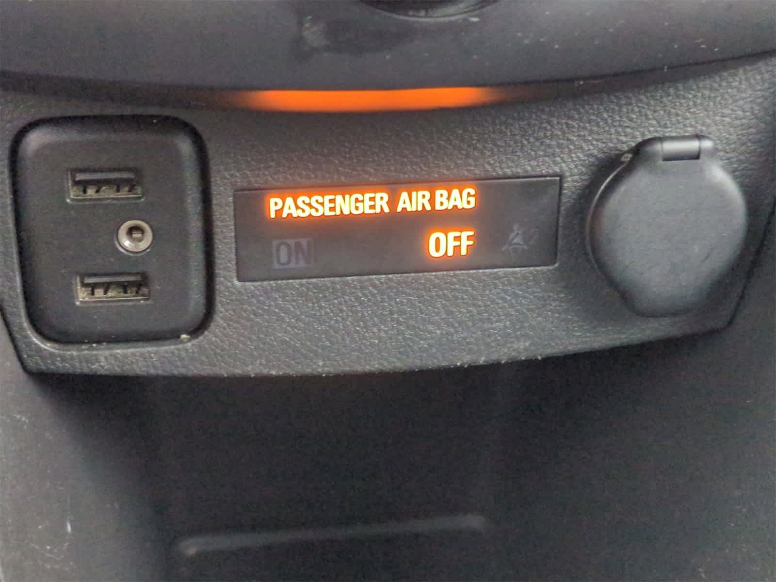 Thumbnail: 2022 Chevrolet Trax - 29