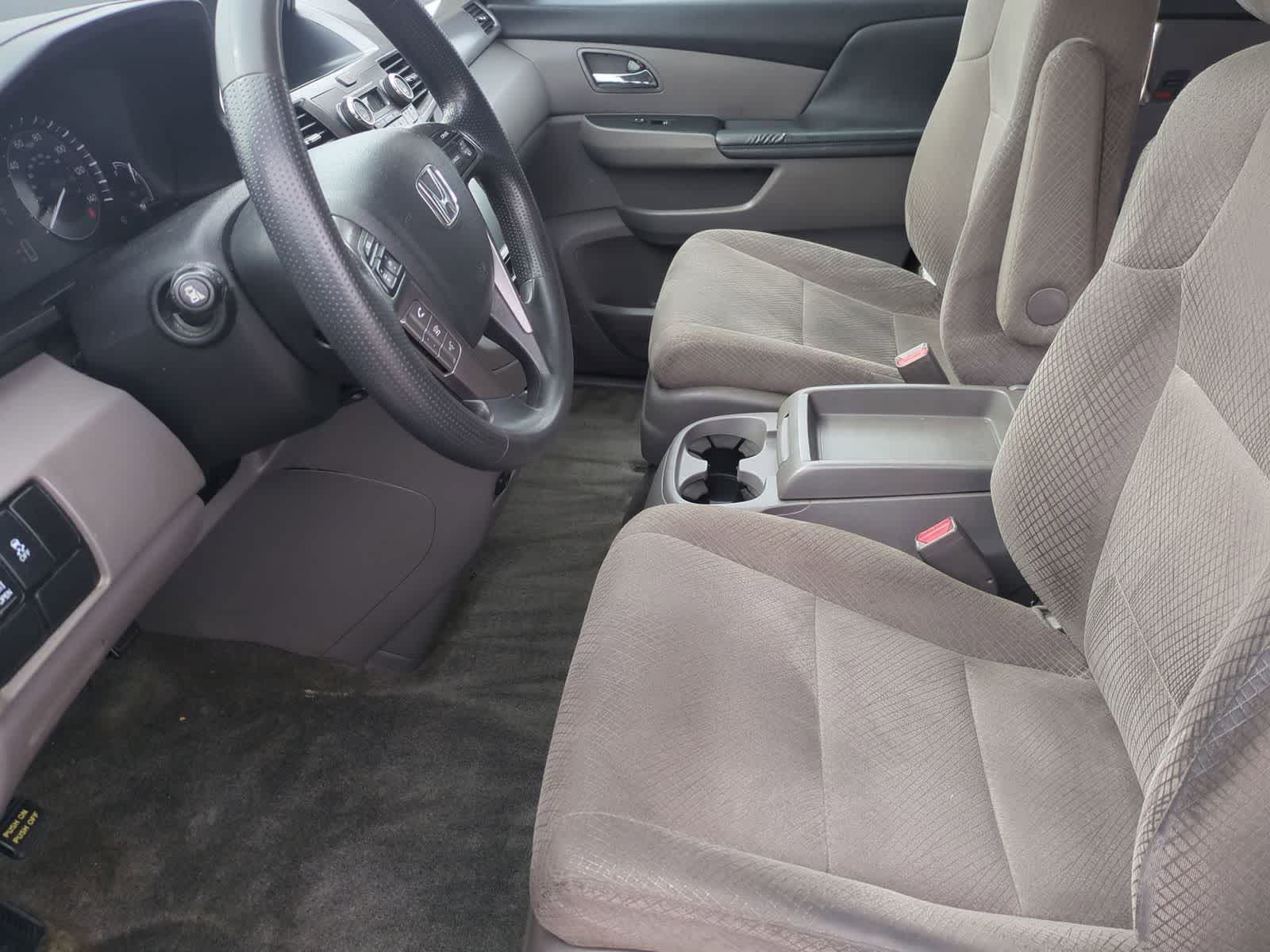 Thumbnail: 2015 Honda Odyssey - 16