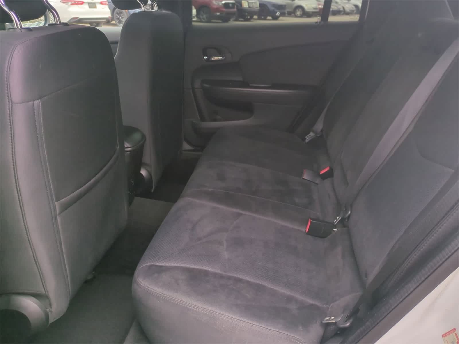 2013 Chrysler 200 Touring 19