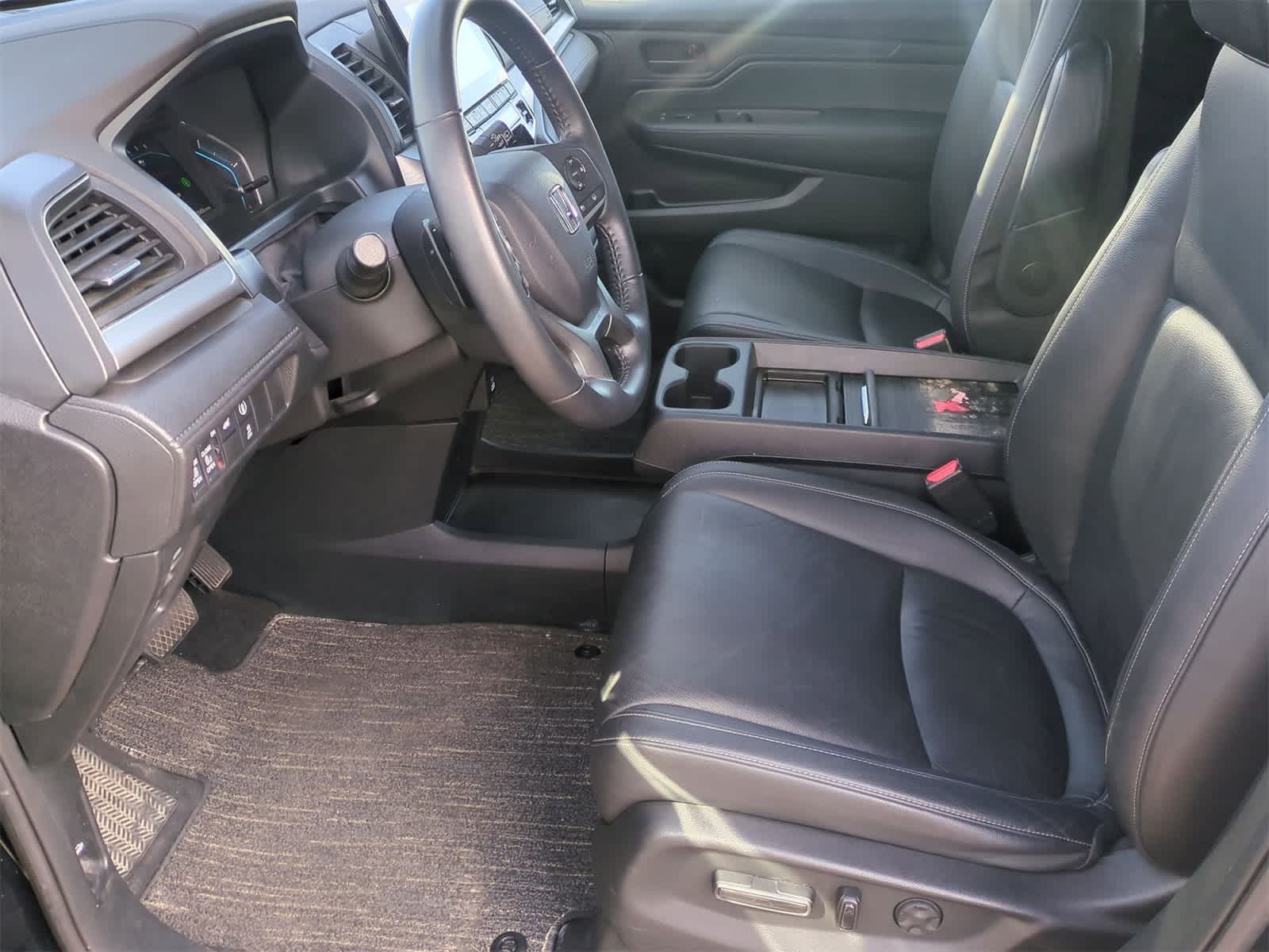 Thumbnail: 2023 Honda Odyssey - 17