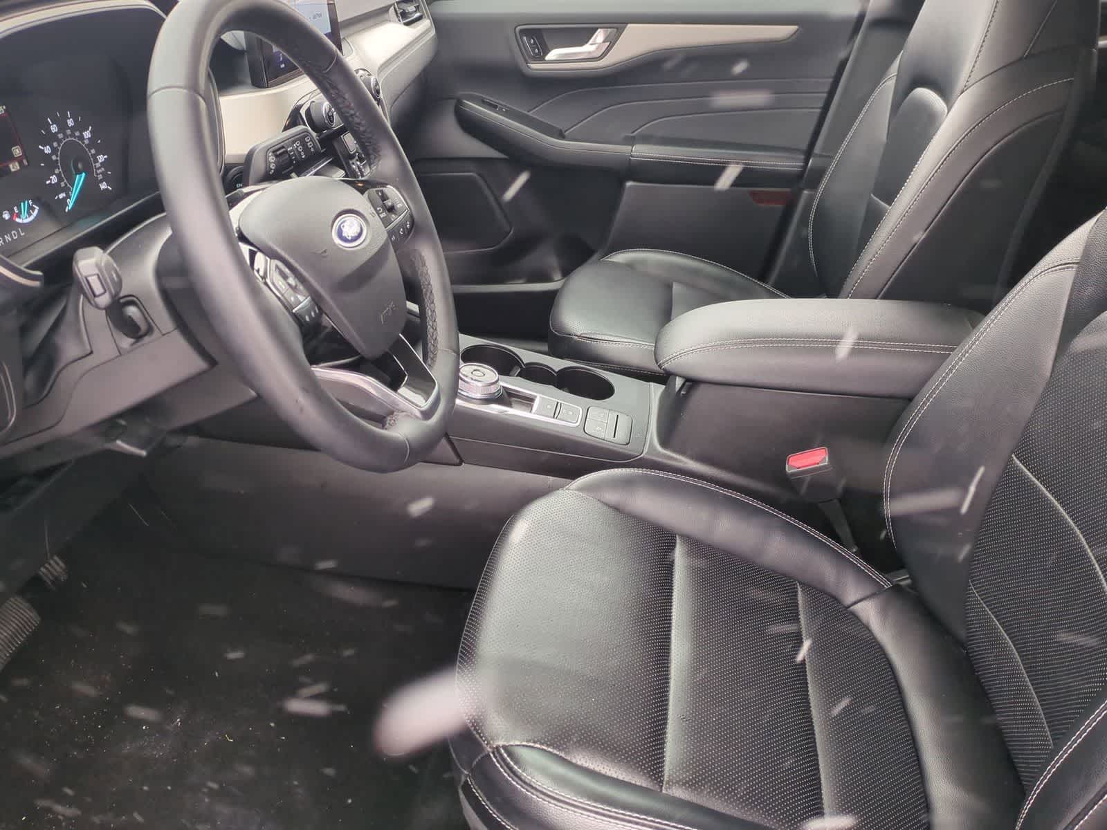 Thumbnail: 2022 Ford Escape - 17