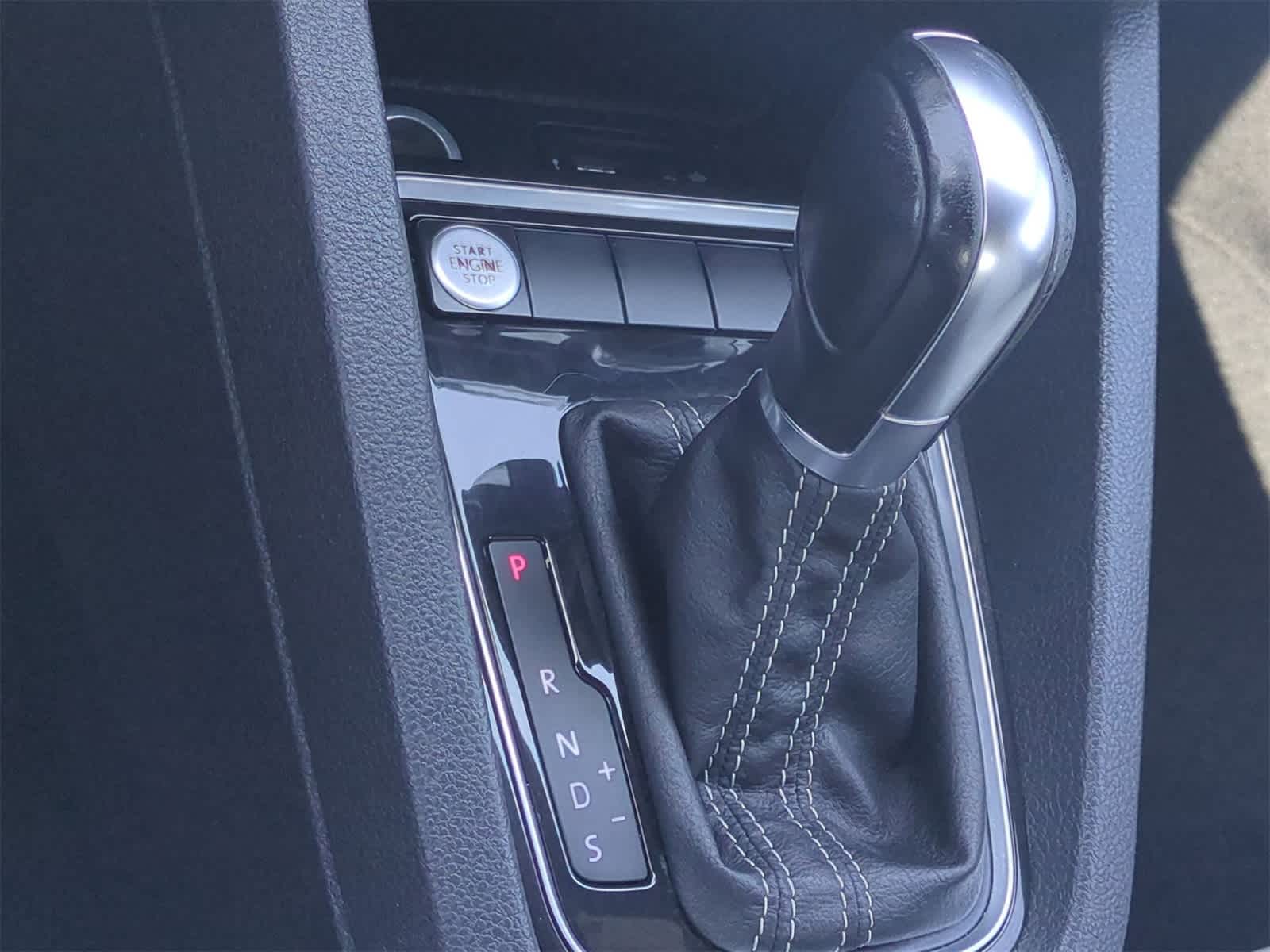Thumbnail: 2016 Volkswagen Jetta - 30
