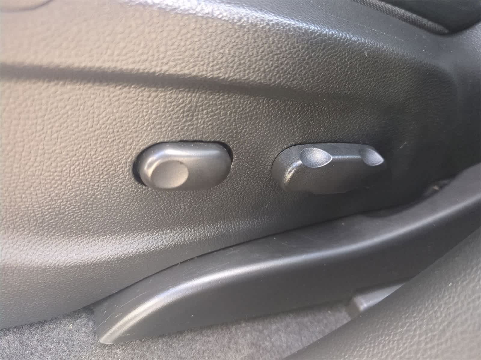 Thumbnail: 2016 Buick Encore - 17