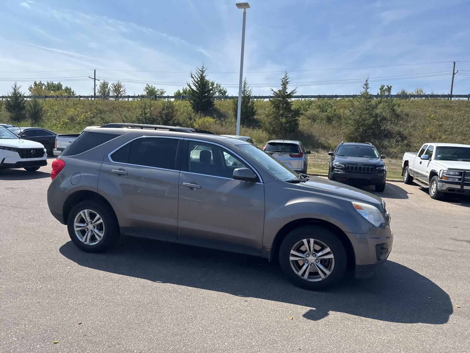 Thumbnail: 2011 Chevrolet Equinox - 8