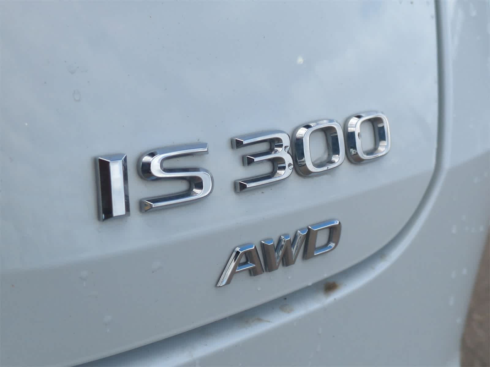 Thumbnail: 2022 Lexus IS - 13