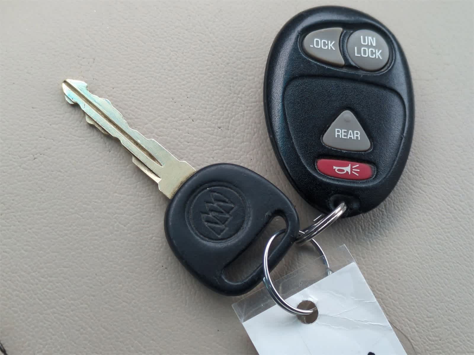 Thumbnail: 2005 Buick Rendezvous - 32
