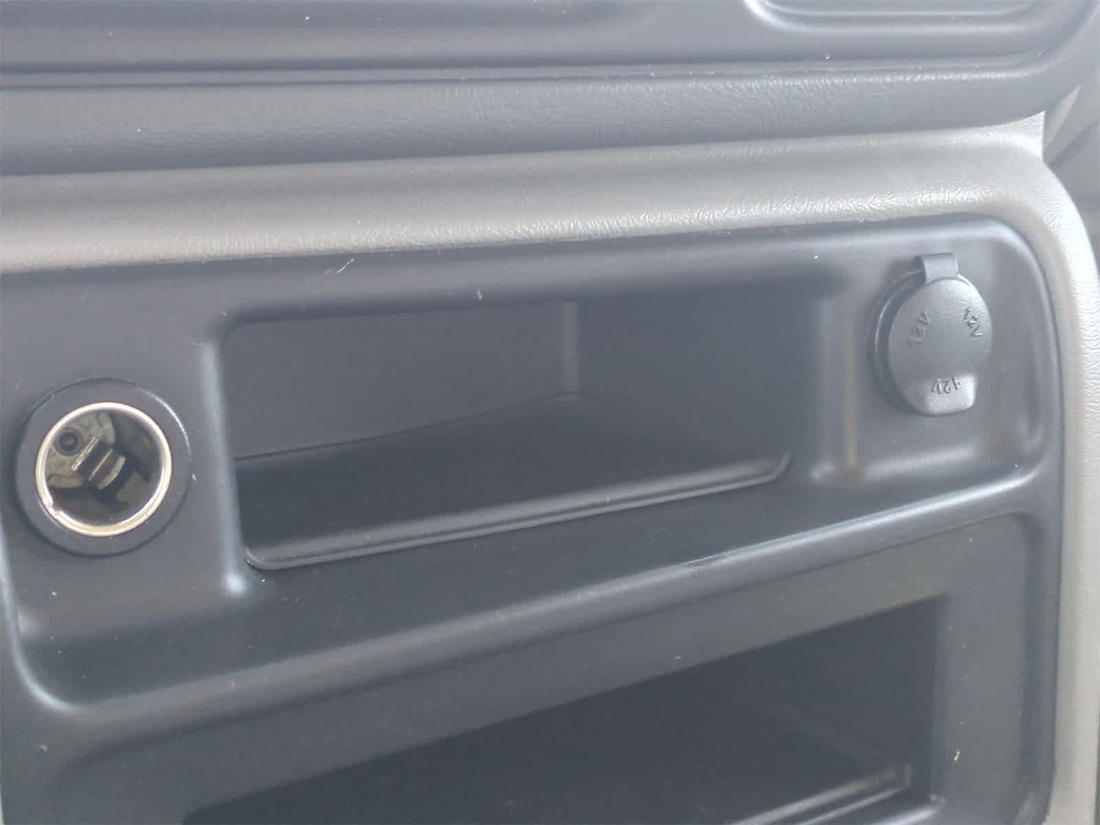 Thumbnail: 2006 Chevrolet Avalanche 1500 - 31