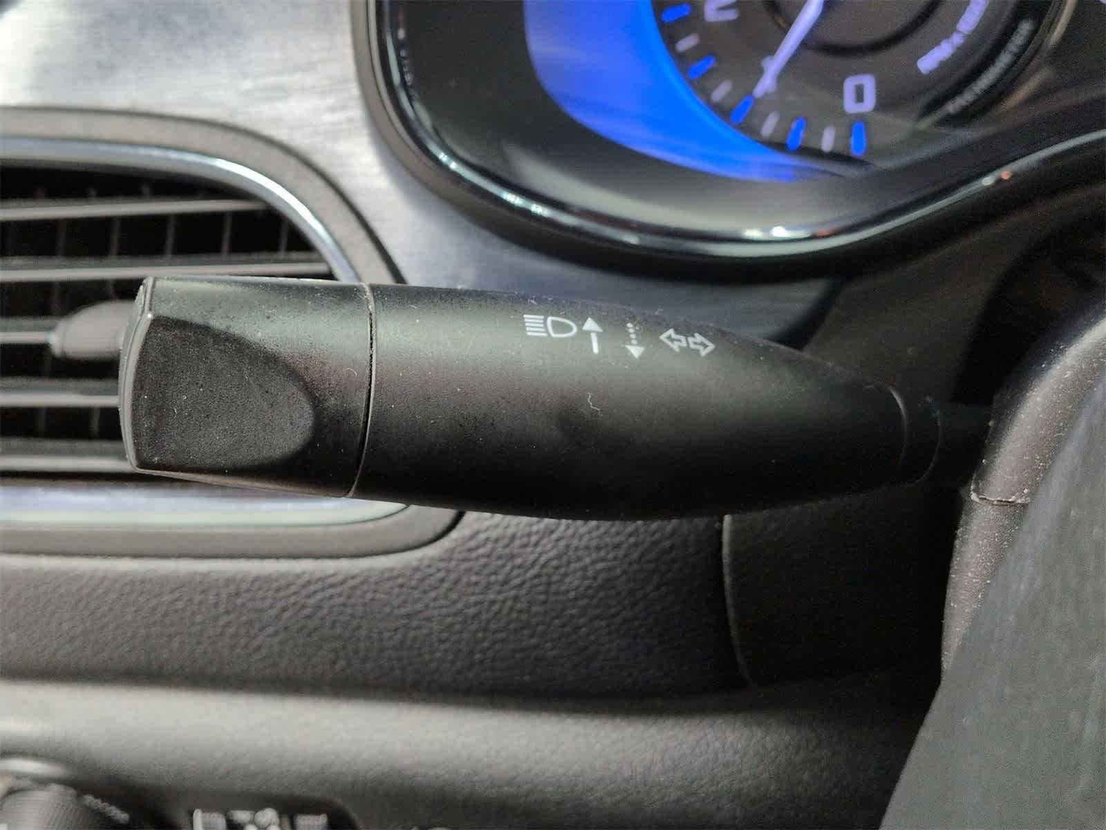 Thumbnail: 2015 Chrysler 200 - 27