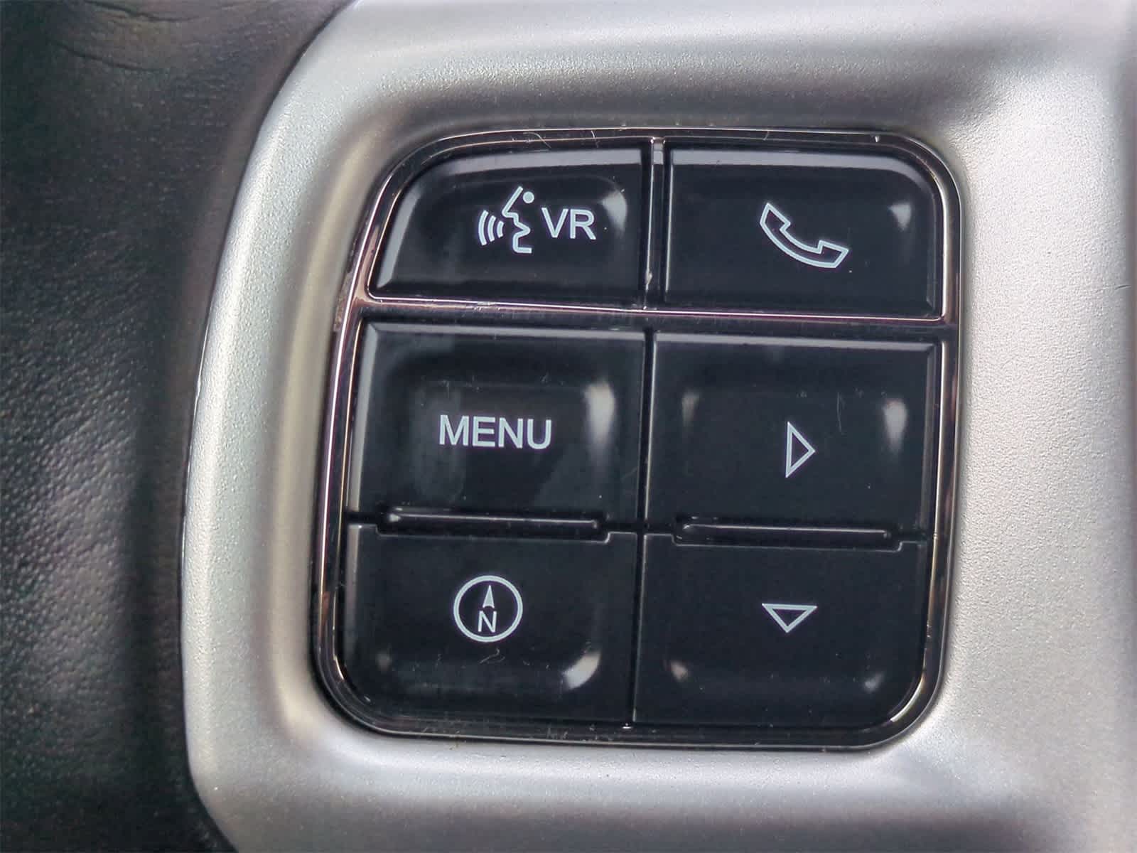 Thumbnail: 2011 Chrysler 200 - 23