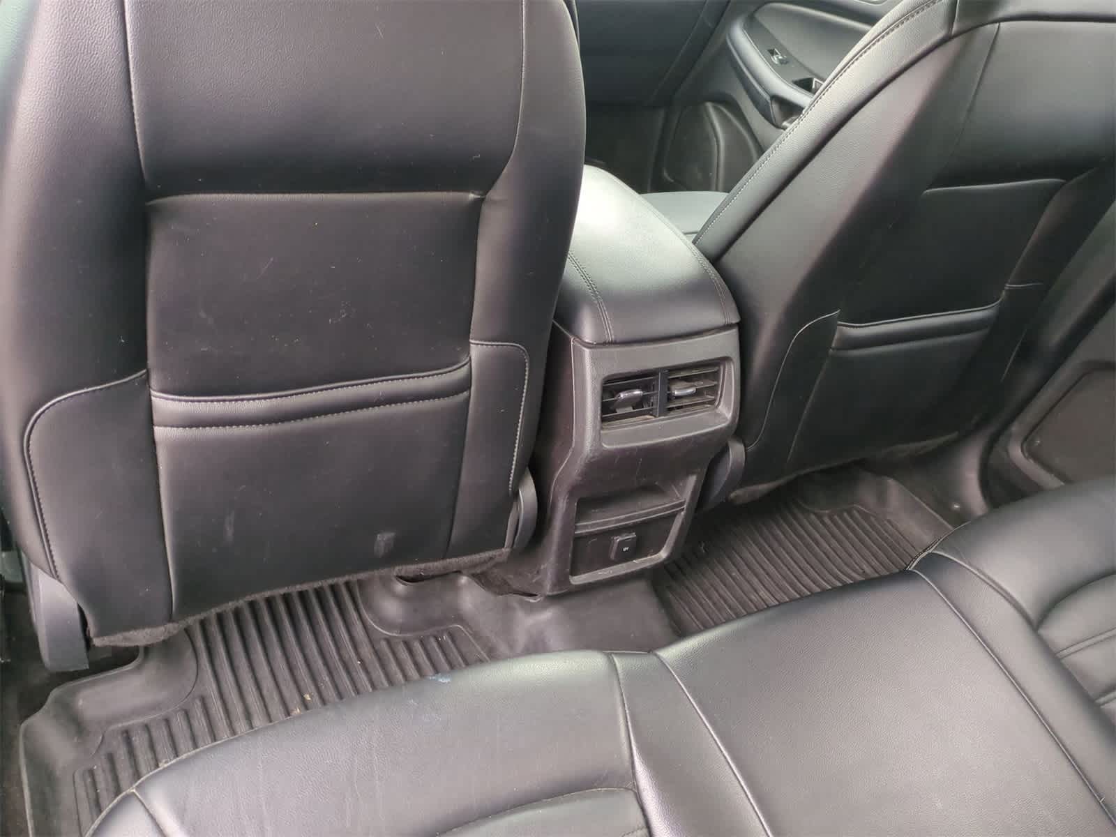 Thumbnail: 2017 Ford Edge - 19