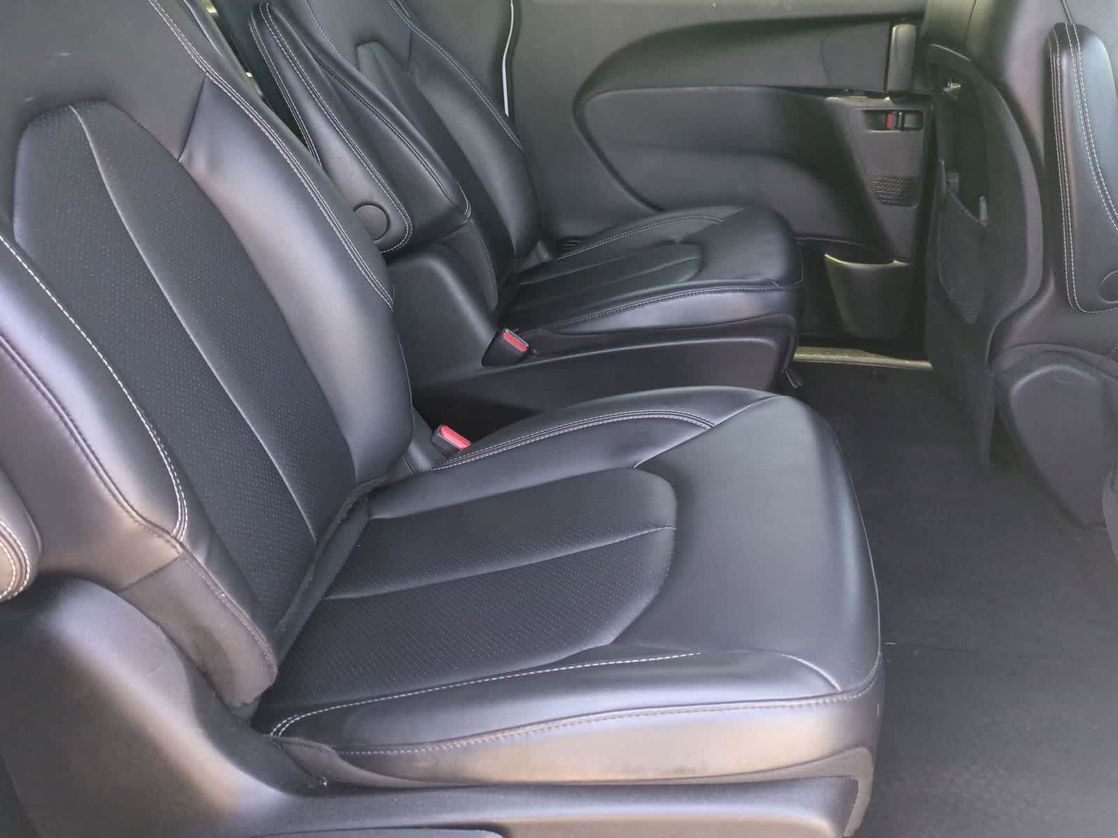 2024 Chrysler Pacifica PHEV Select - Photo 20