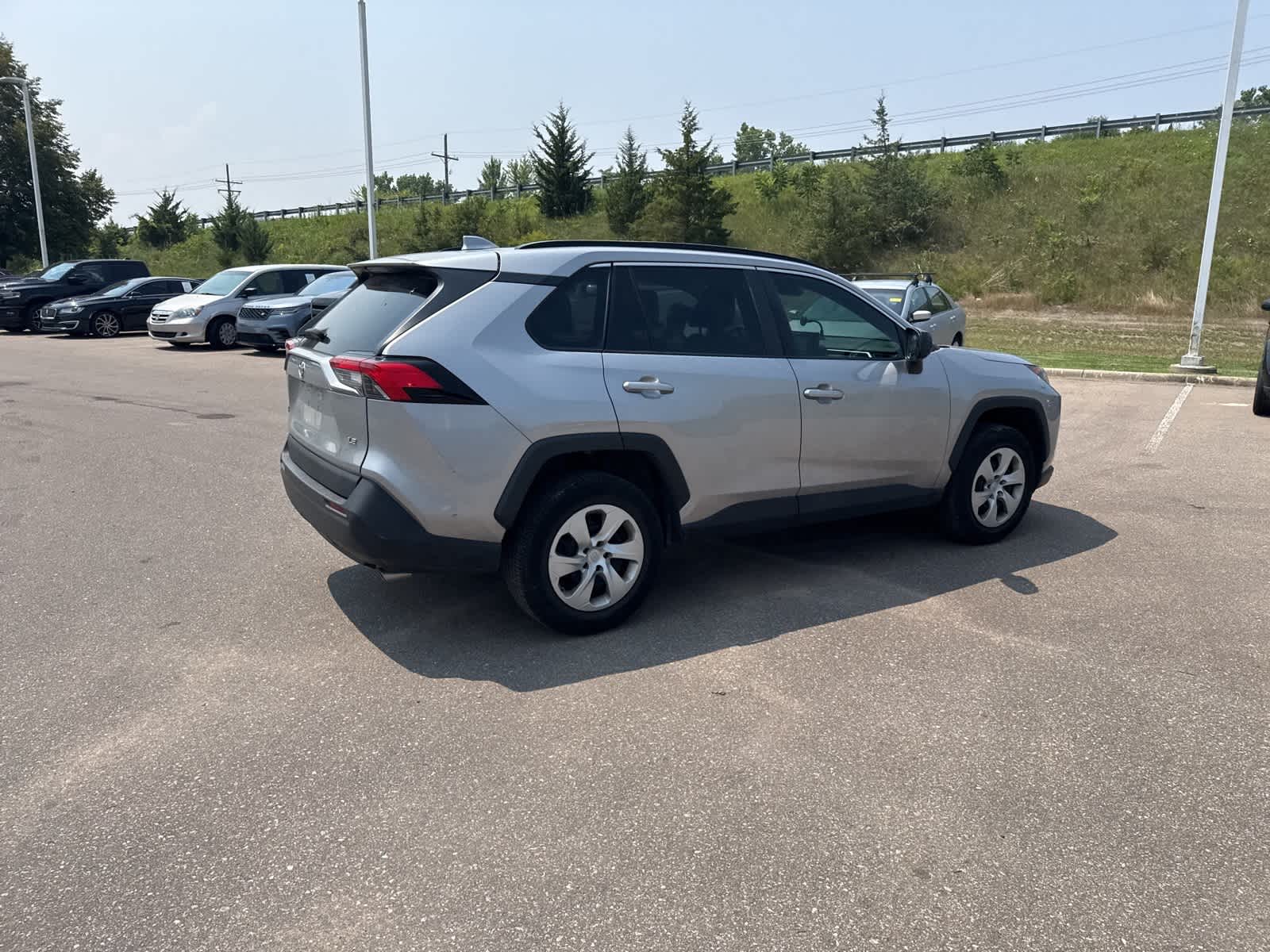 Thumbnail: 2019 Toyota RAV4 - 14