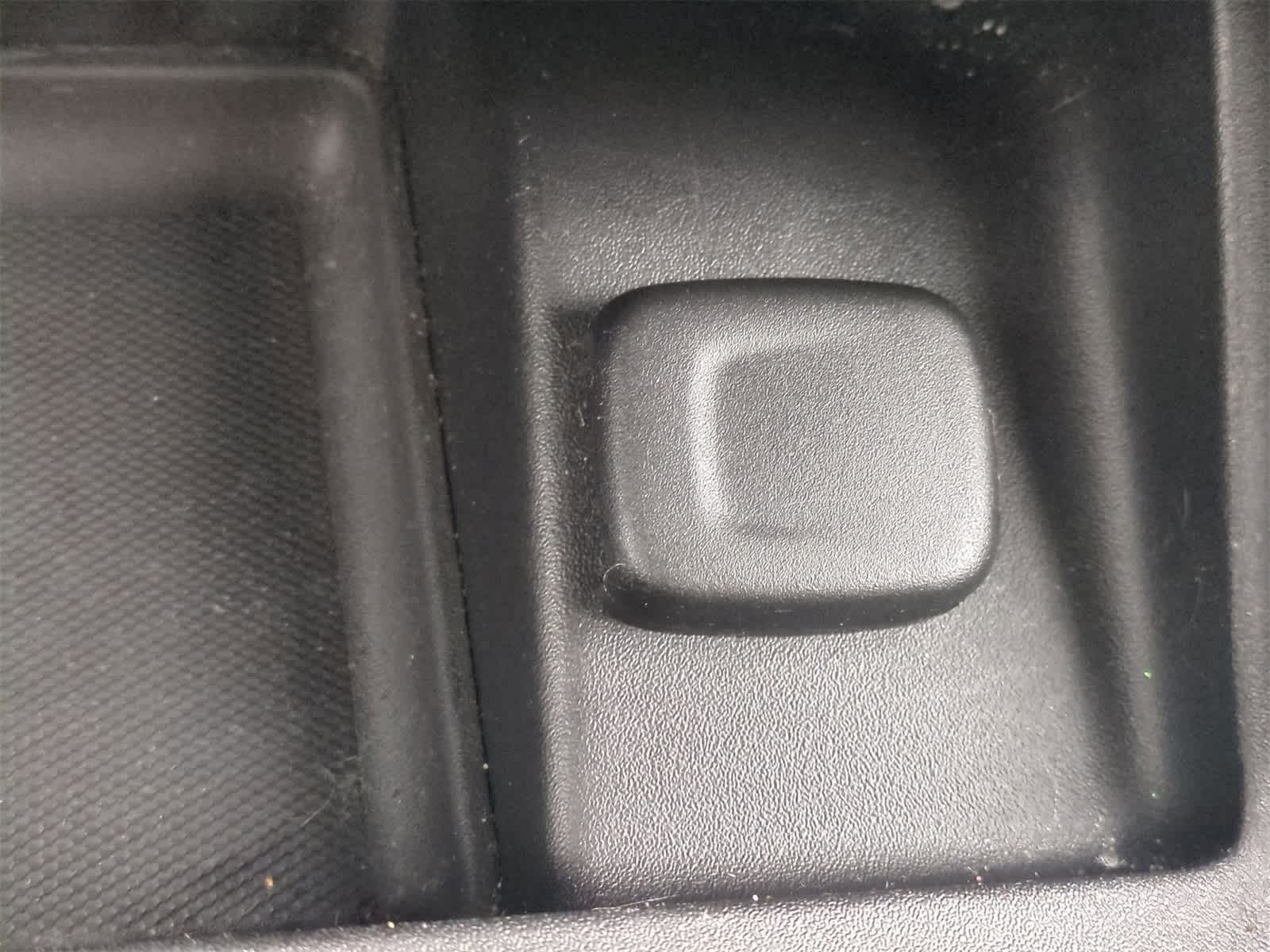 Thumbnail: 2014 Chevrolet Impala - 28