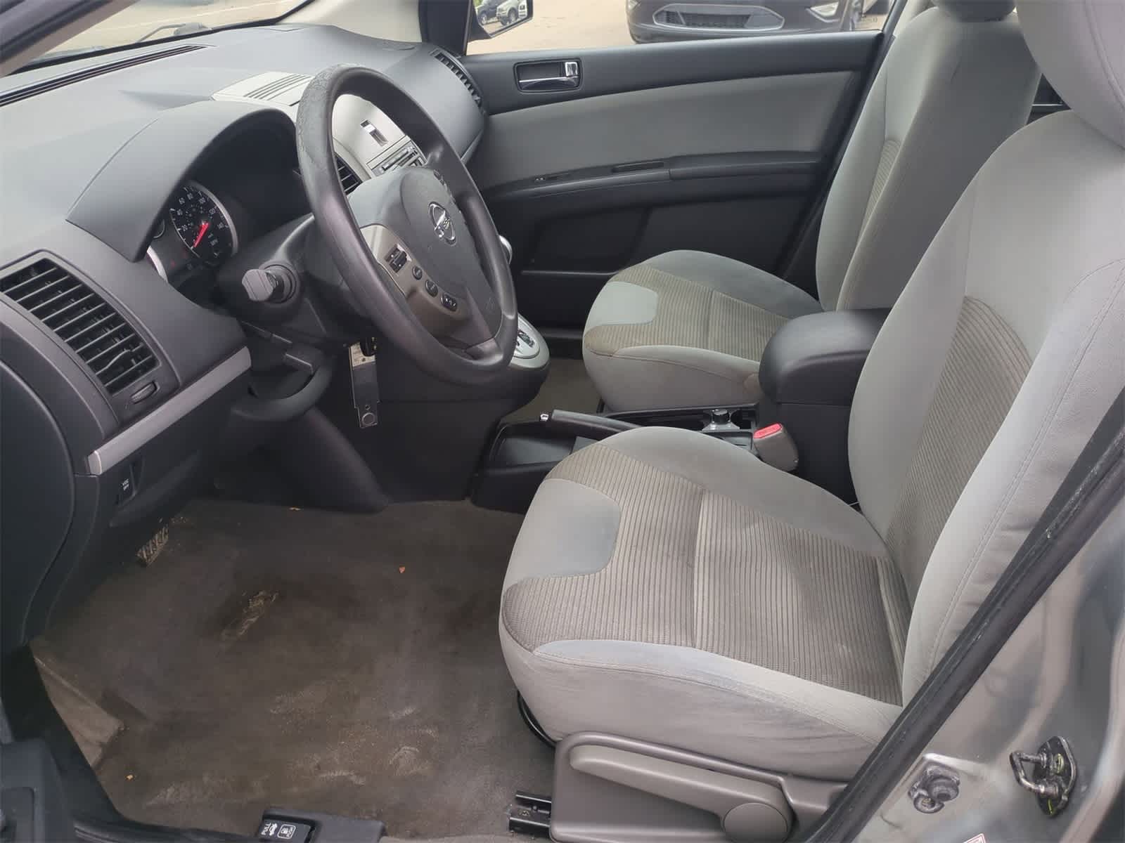 Thumbnail: 2011 Nissan Sentra - 16