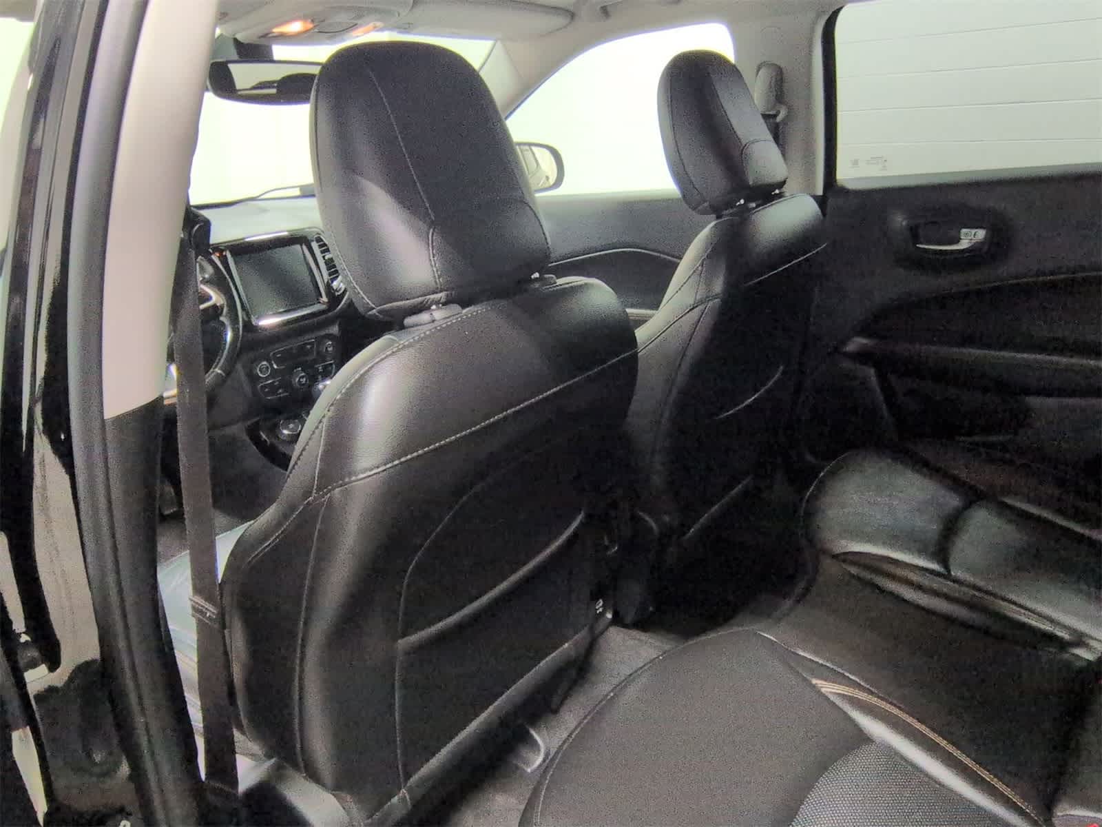 Thumbnail: 2019 Jeep Compass - 18