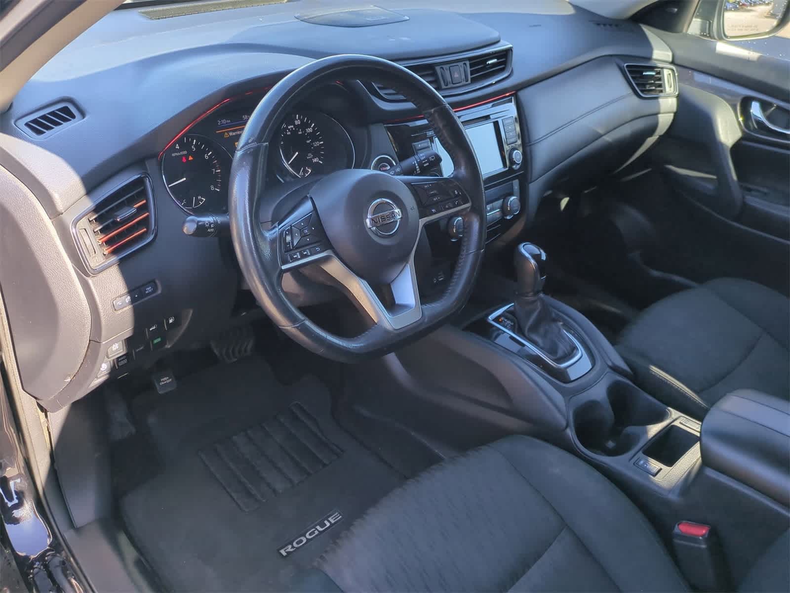 Thumbnail: 2018 Nissan Rogue - 10