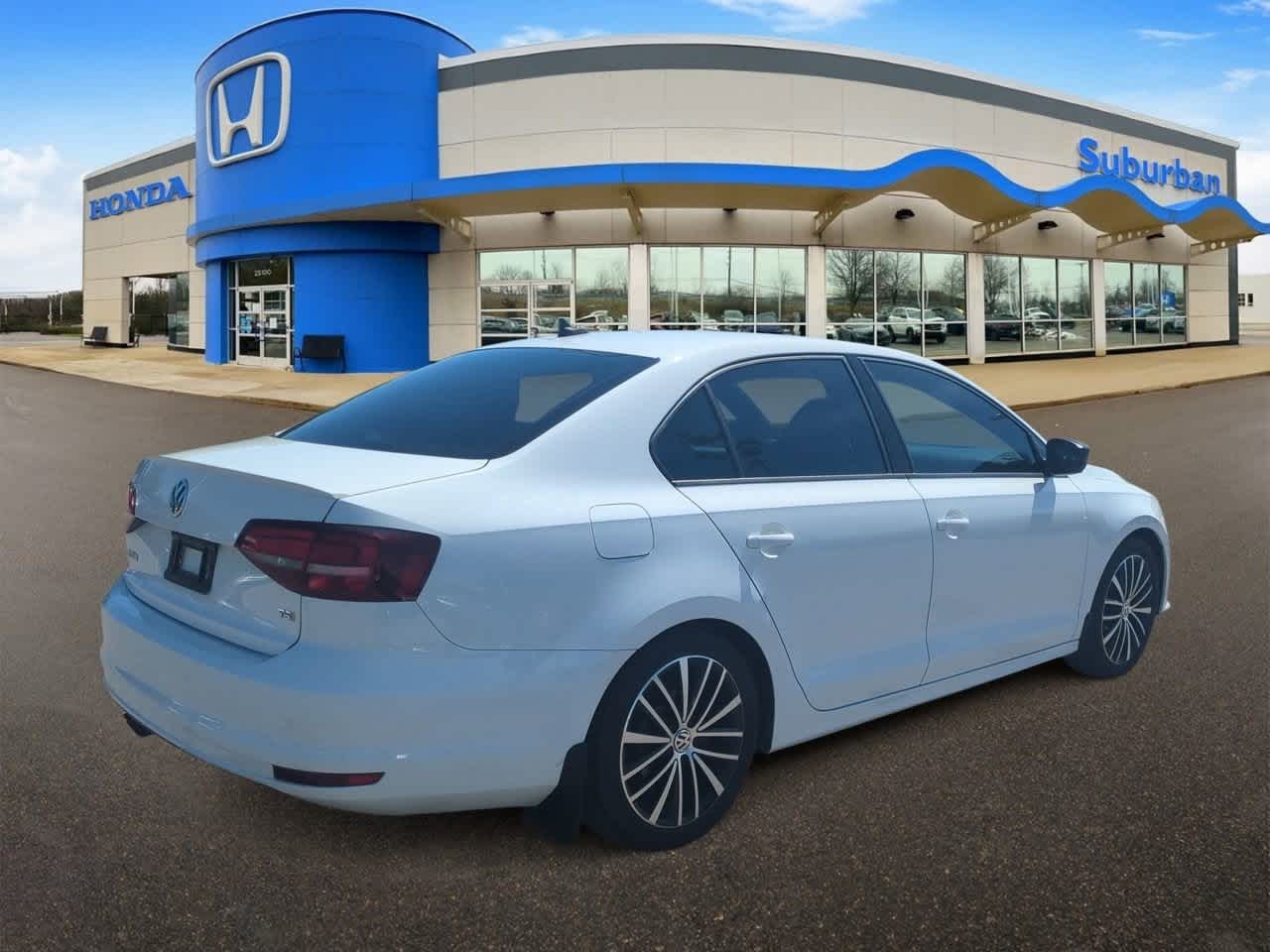 Thumbnail: 2016 Volkswagen Jetta - 8