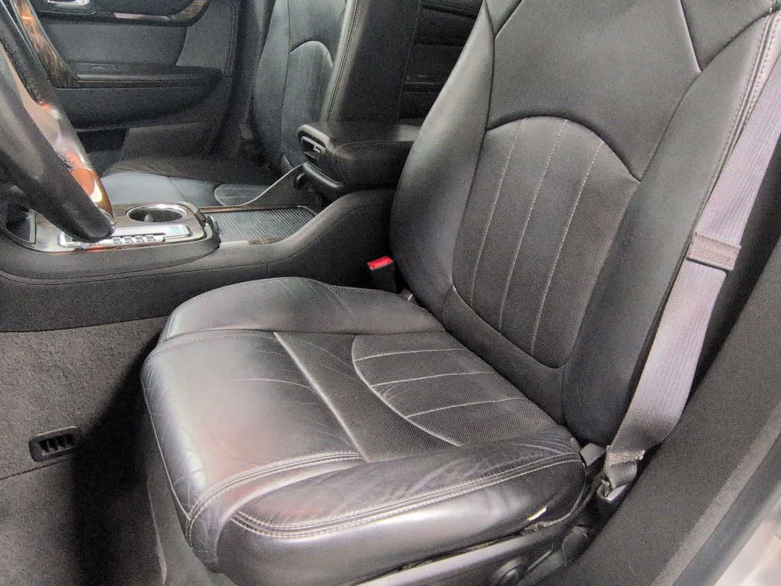 Thumbnail: 2013 GMC Acadia - 17