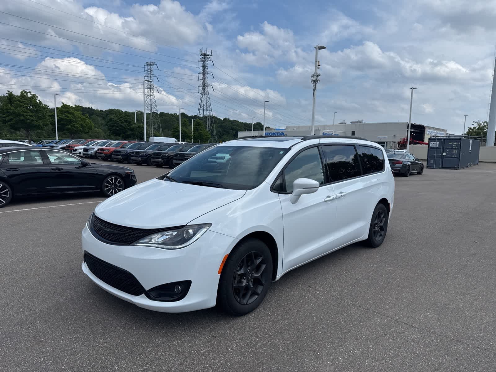 Thumbnail: 2019 Chrysler Pacifica - 1