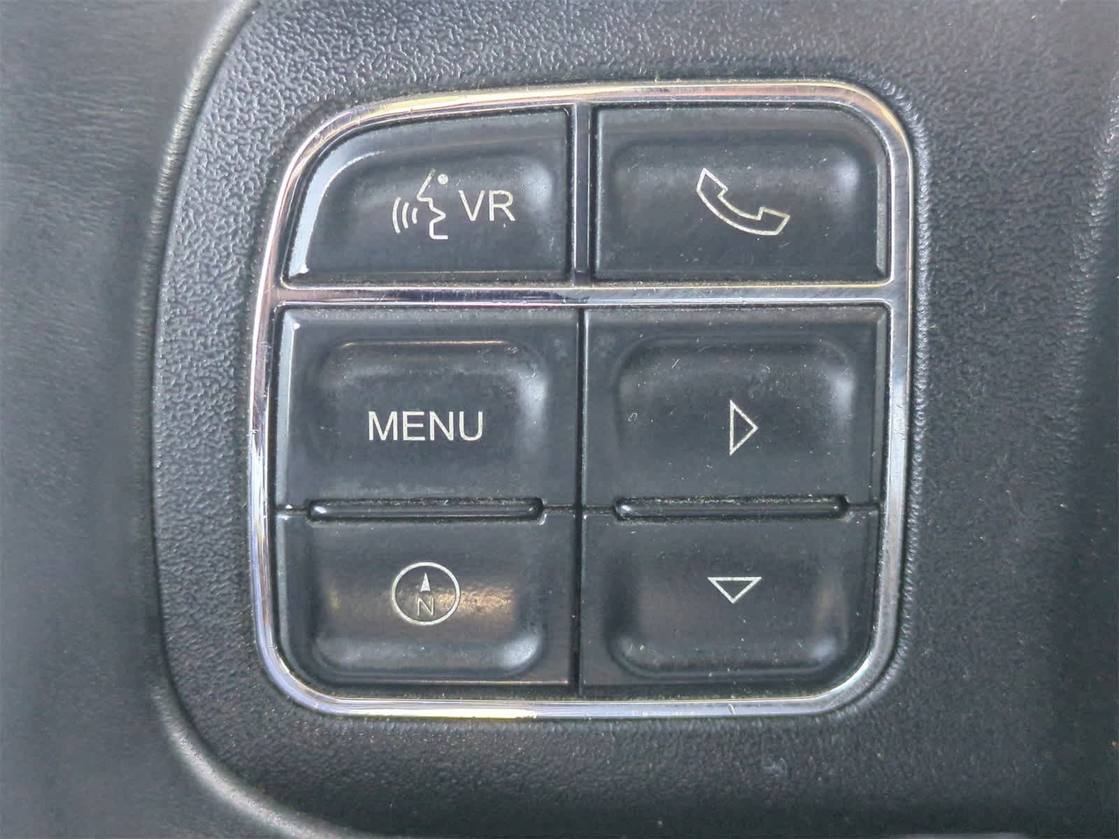 Thumbnail: 2015 Jeep Wrangler - 23