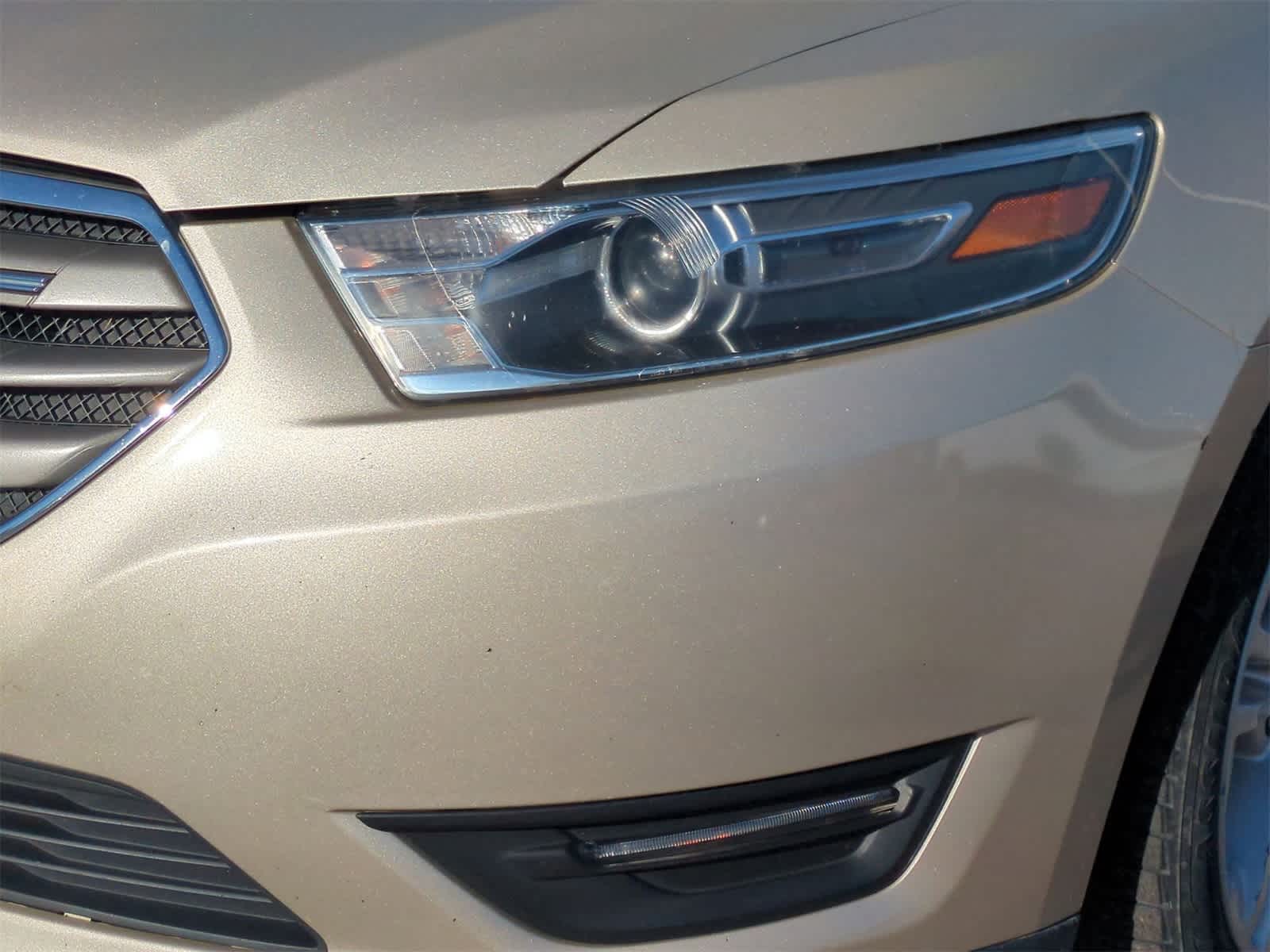 Thumbnail: 2018 Ford Taurus - 12