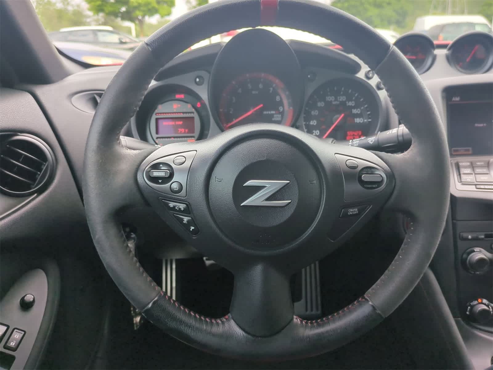 2016 Nissan Z NISMO 18