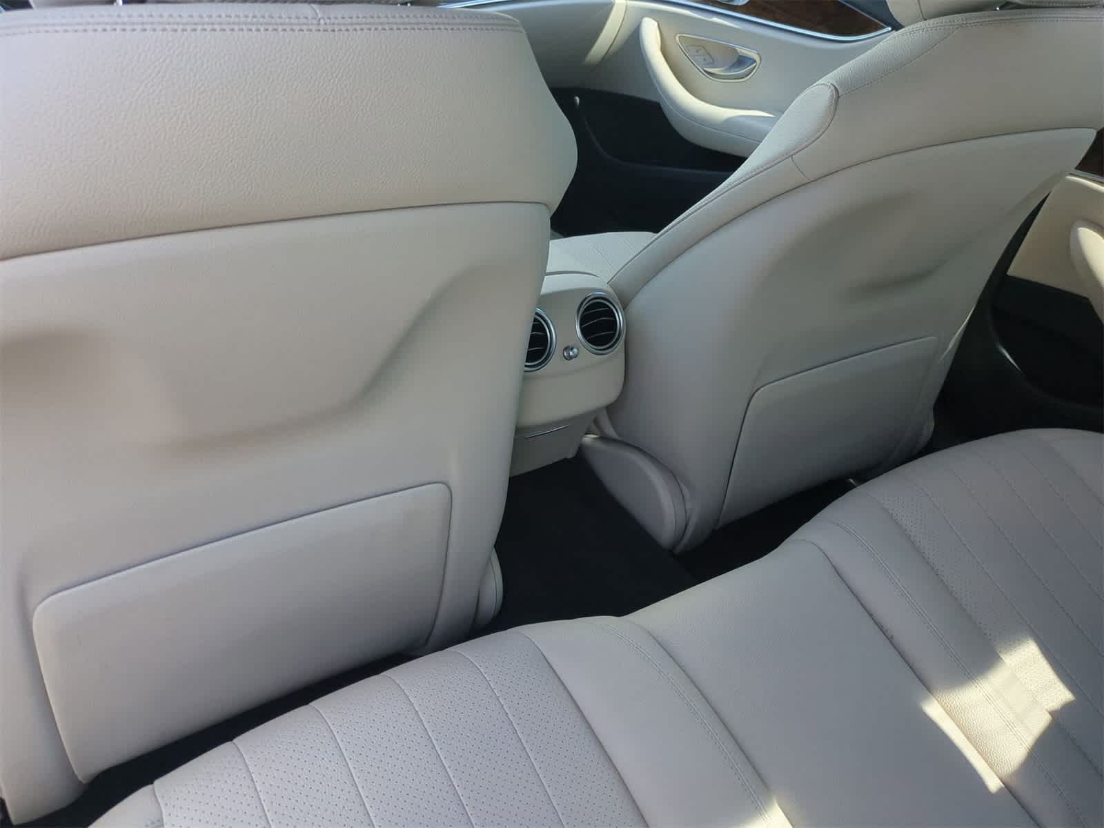 Thumbnail: 2020 Mercedes-Benz E-Class - 18