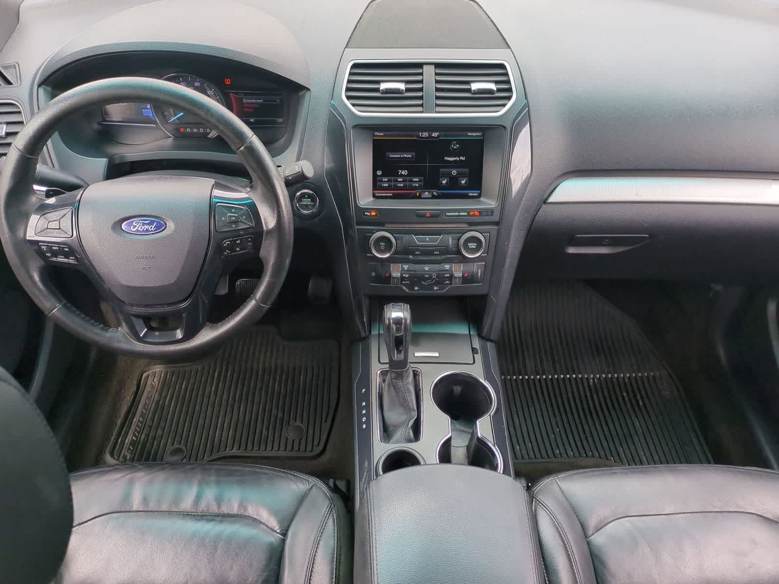 Thumbnail: 2016 Ford Explorer - 15