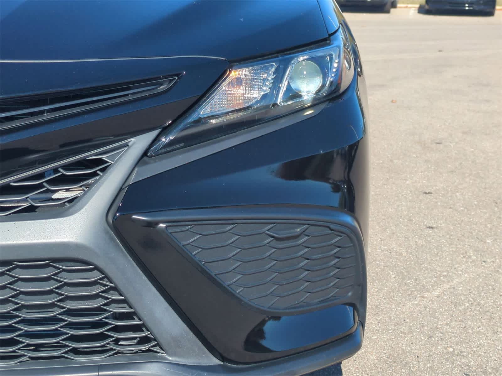 Thumbnail: 2021 Toyota Camry - 11