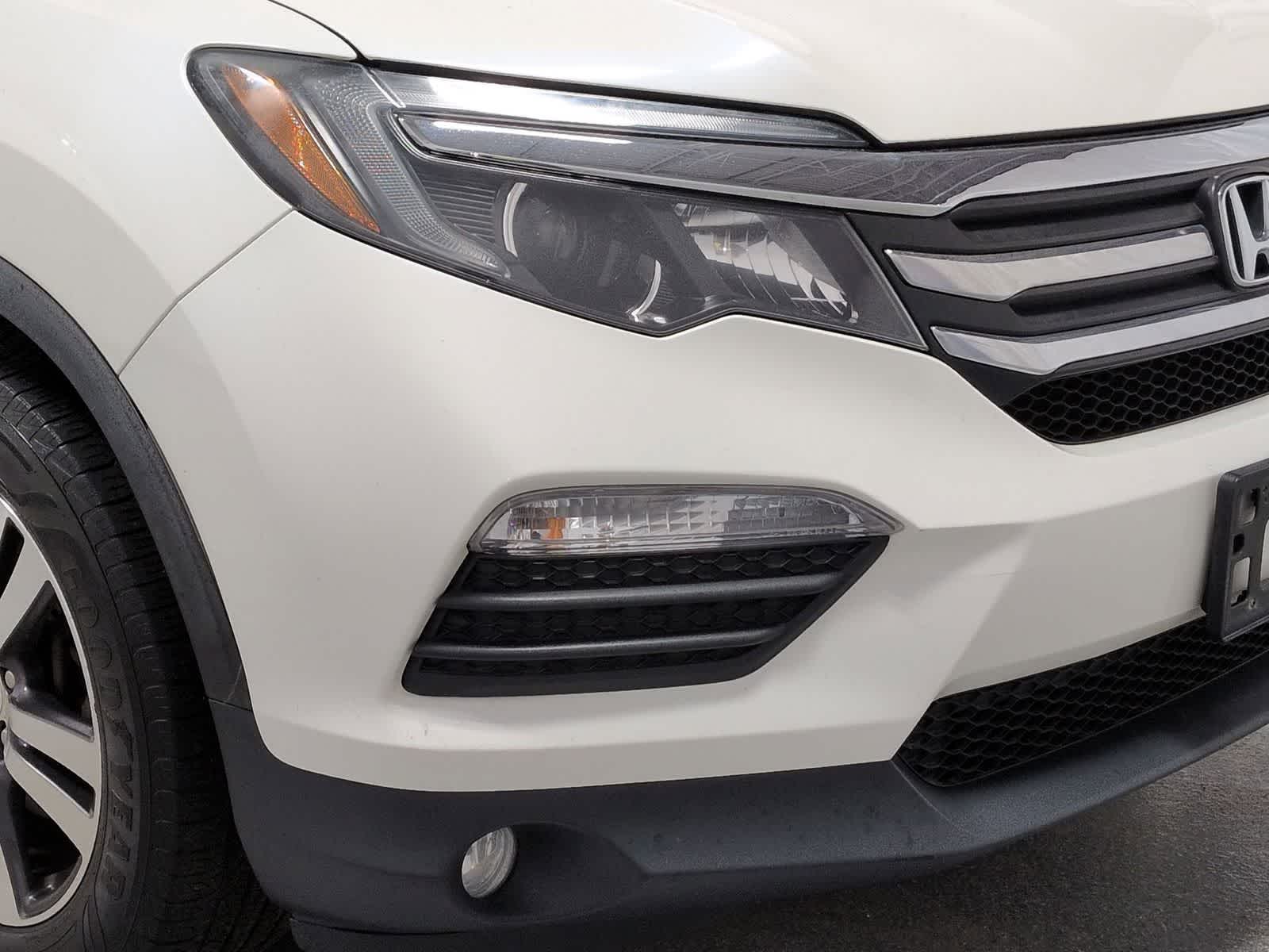 Thumbnail: 2017 Honda Pilot - 11