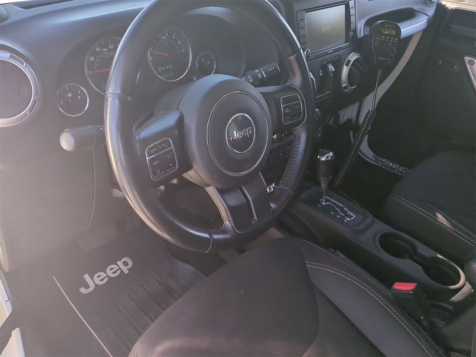 Thumbnail: 2015 Jeep Wrangler - 10