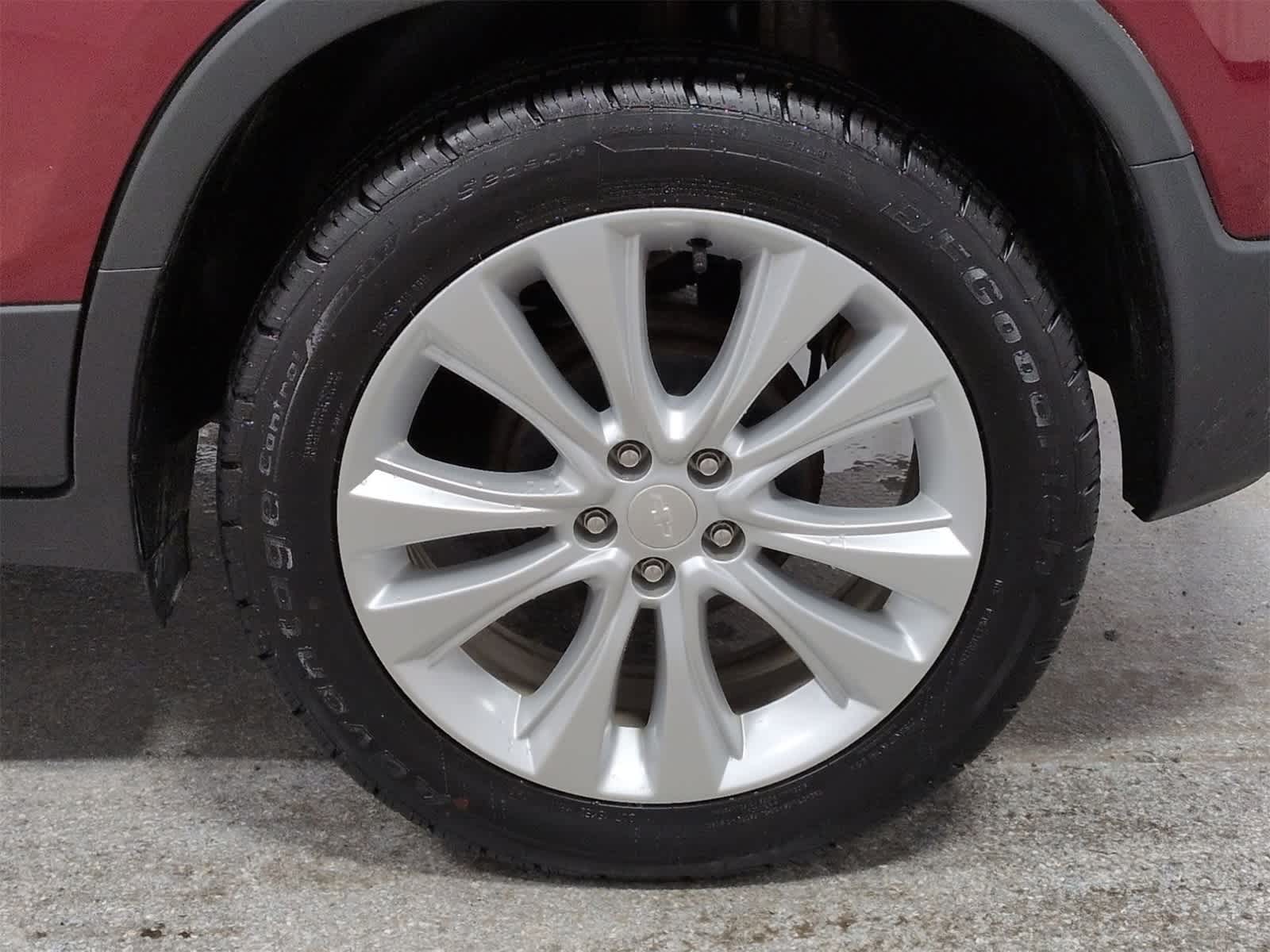 Thumbnail: 2019 Chevrolet Trax - 14