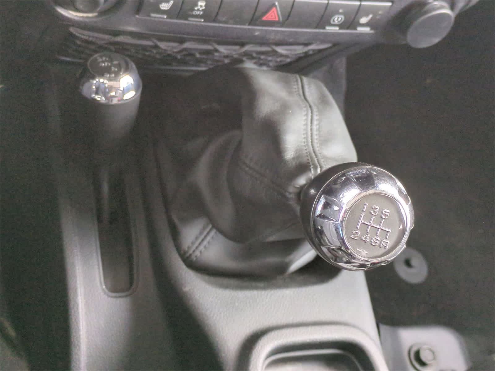 2016 Jeep Wrangler Unlimited Backcountry 28