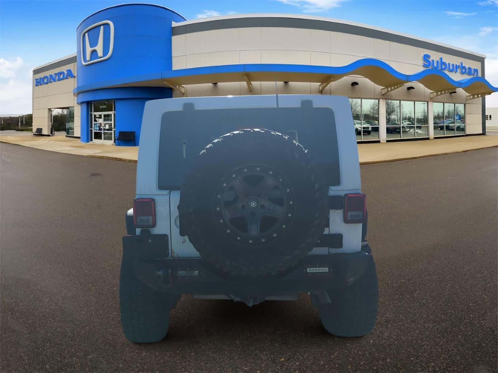 Thumbnail: 2015 Jeep Wrangler - 7