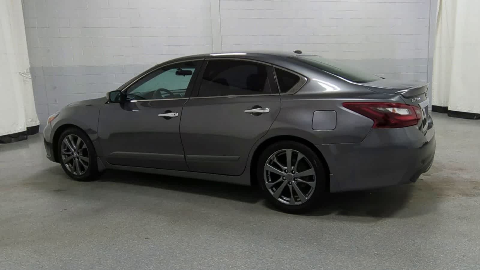 Thumbnail: 2018 Nissan Altima - 6